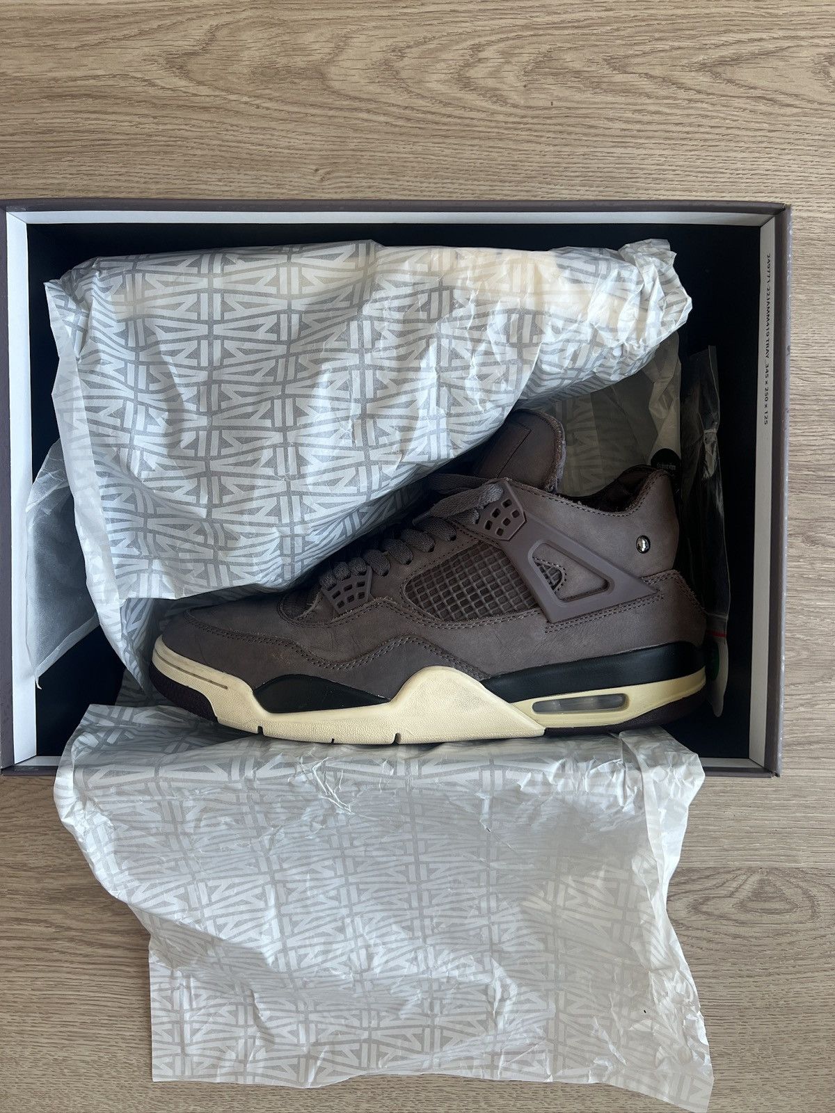 A Ma Maniere × Nike Jordan 4 A Ma Maniere "Violet Ore" - Size 10 Size US 10 / EU 43 - 16 Thumbnail