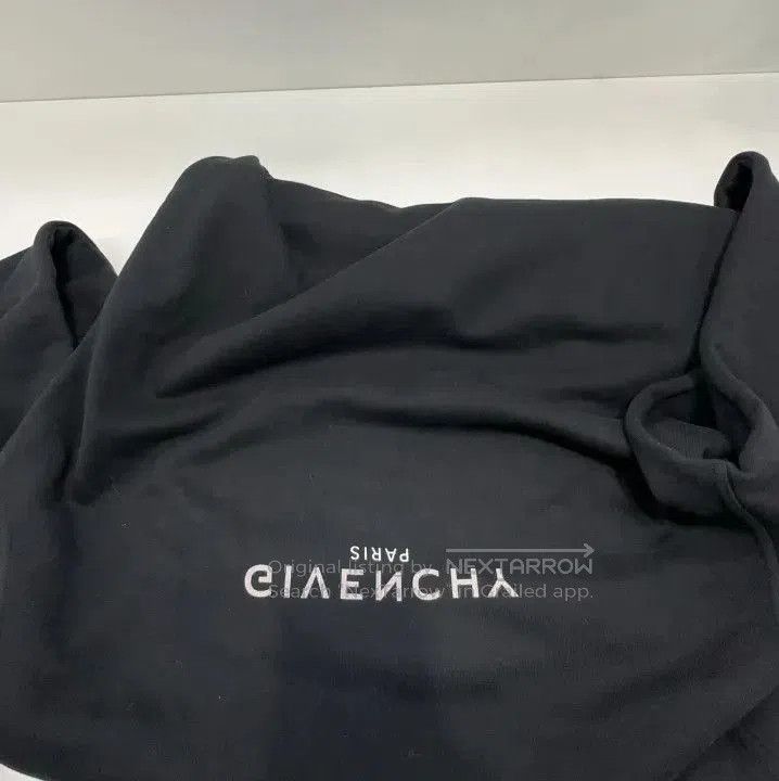 Givenchy Givenchy Men's Logo Print Crewneck Sweatshirt. Size US L / EU 52-54 / 3 - 8 Thumbnail