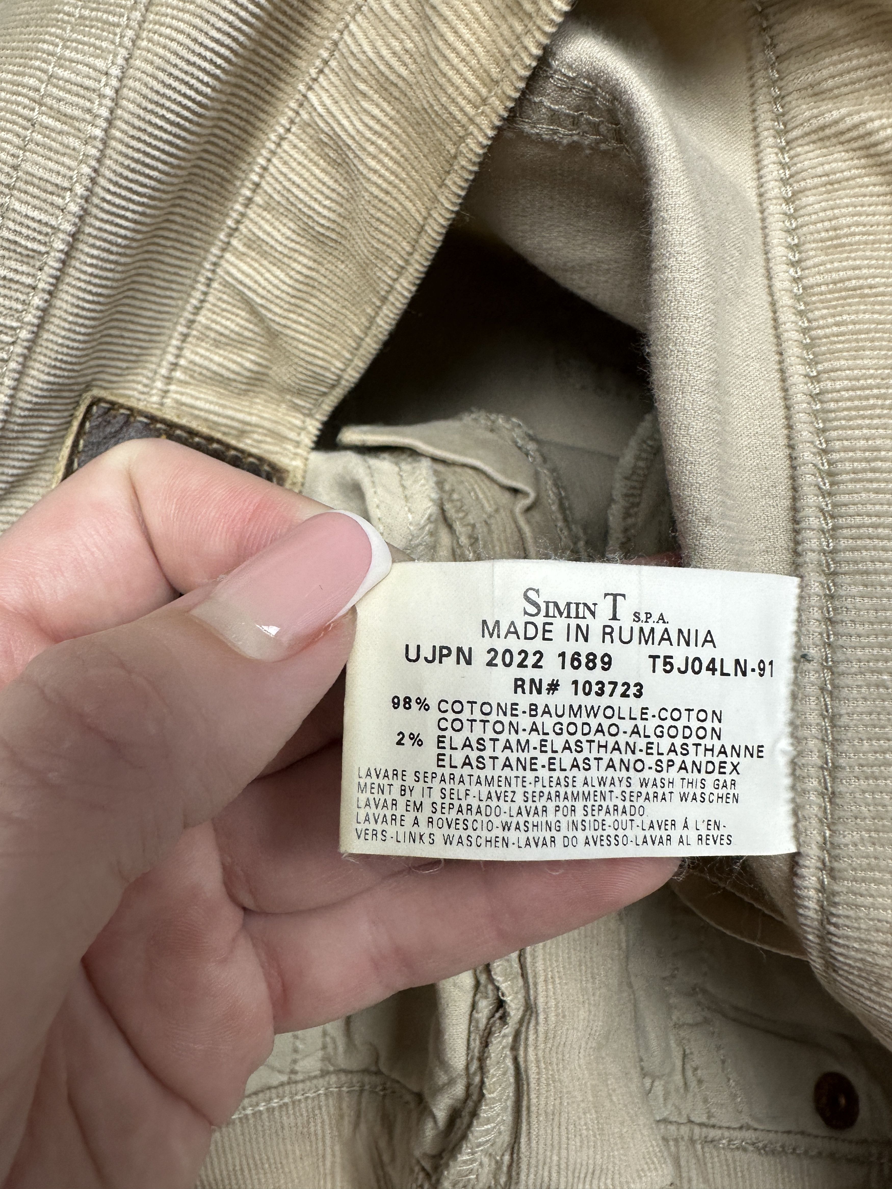 Armani Armani Jeans 90s Vintage Corduroy Pants Size US 28 / EU 44 - 9 Thumbnail