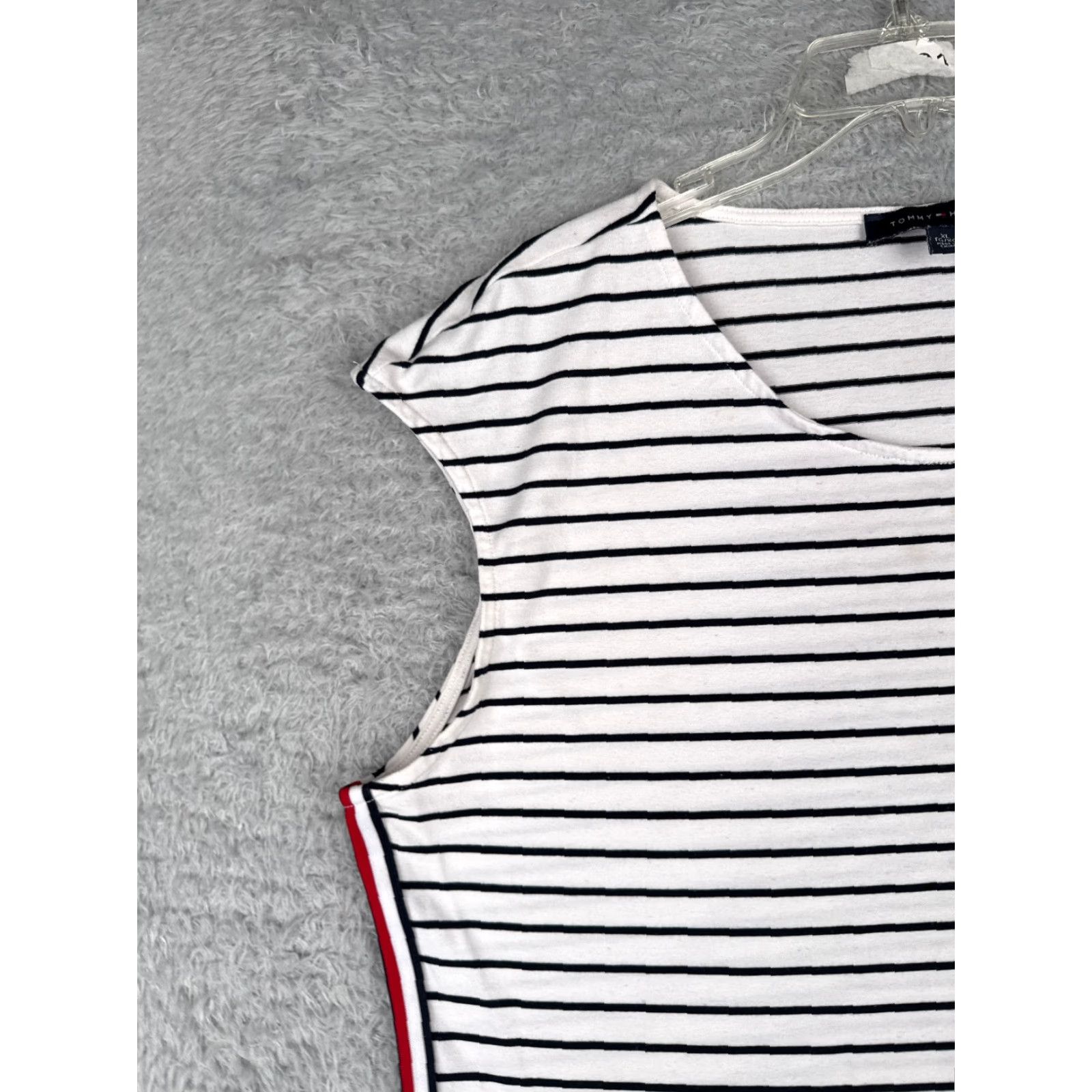 Tommy Hilfiger VINTAGE Tommy Hilfiger Shirt Women XL White Stripe Tank Sleeveless Poly Blend Casual Workwear 80s 90s Mens Girls Womens Size XL / US 12-14 / IT 48-50 - 3 Thumbnail
