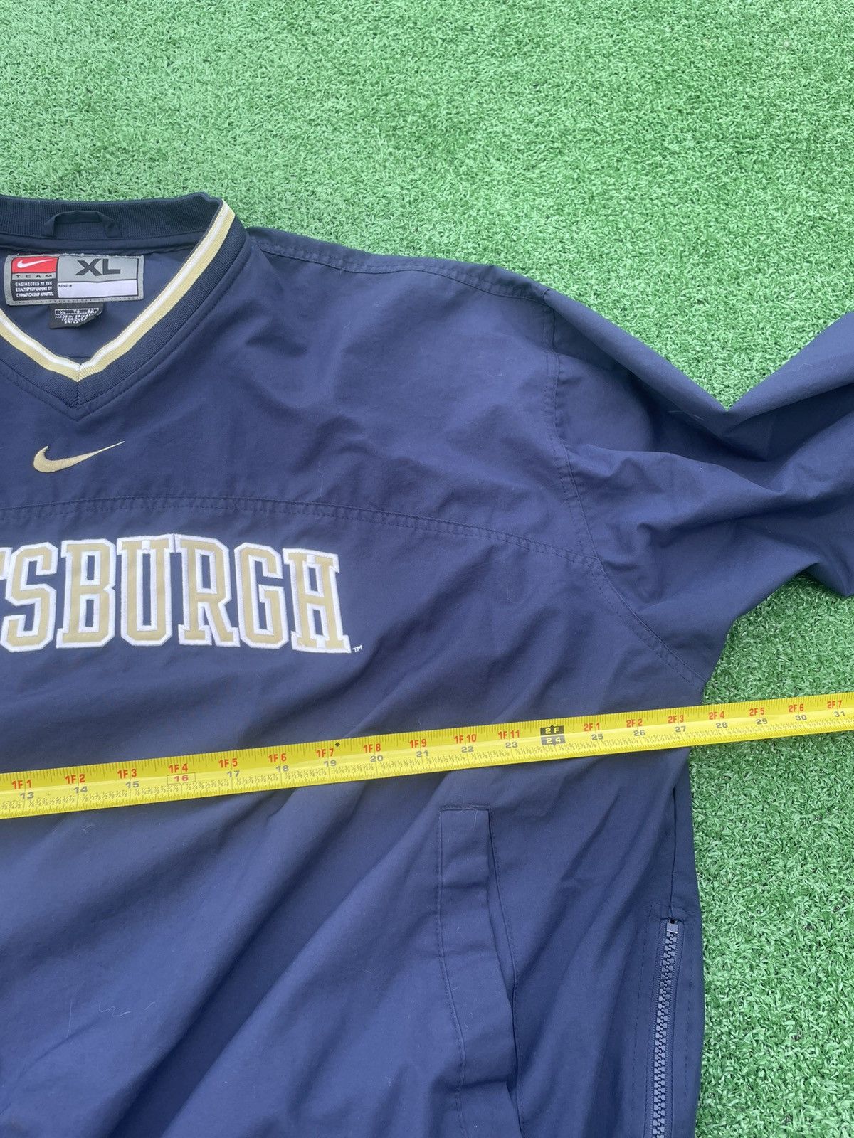 Nike Pittsburgh Panthers Center Swoosh Y2K Nike Pullover Size US XL / EU 56 / 4 - 3 Thumbnail