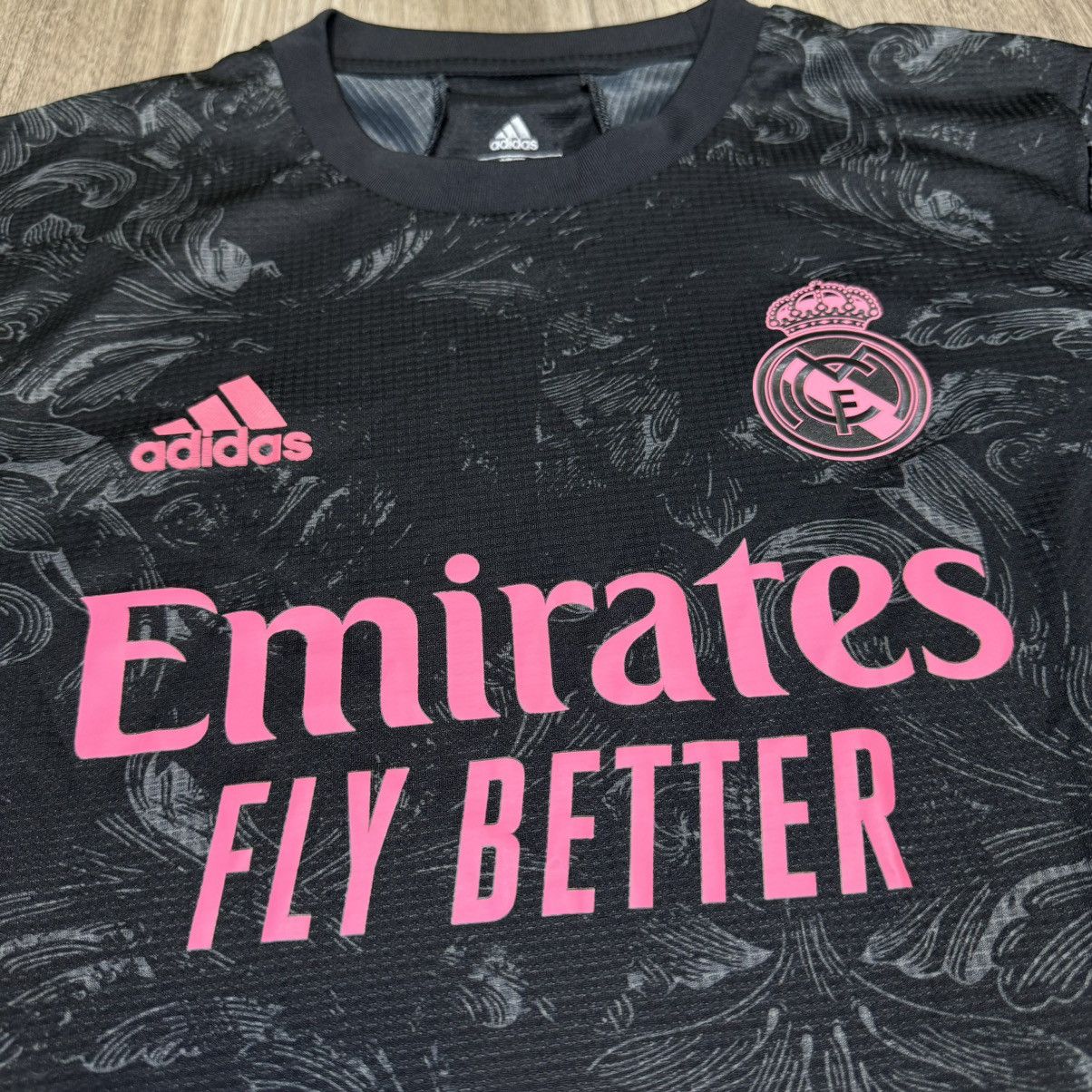 Adidas Real madrid 20/21 player issue away shirt Size US M / EU 48-50 / 2 - 3 Thumbnail