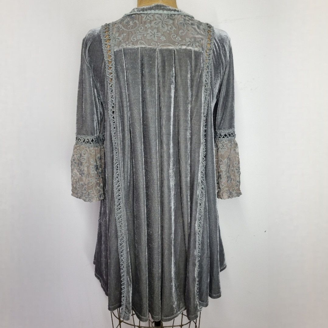 Other POL Size S Tunic Top Velvet Lace V-Neck 3/4 Bell Sleeve Grey Size S / US 4 / IT 40 - 3 Thumbnail