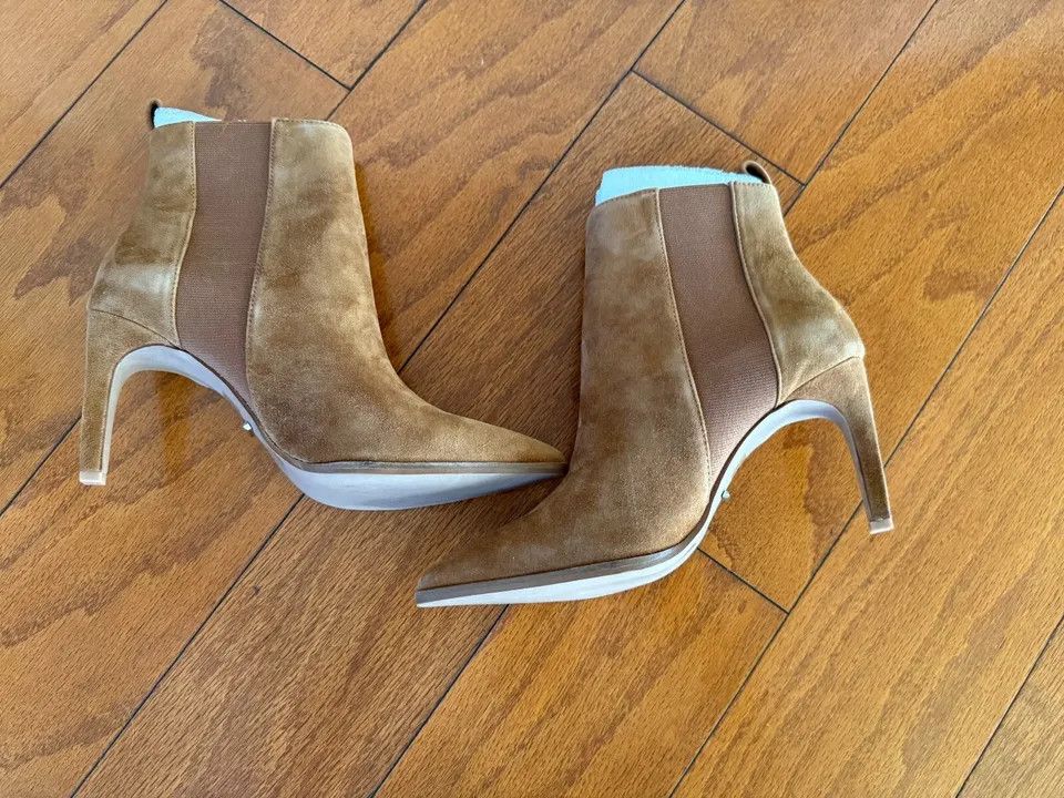 Other 42 GOLD Kensington Chelsea Bootie Tan Suede (SAVE $73,00) Size US 7.5 / IT 37.5 - 7 Thumbnail