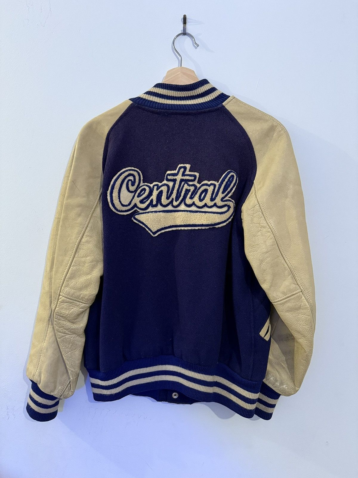 Vintage Vintage 1969 Central Blue Varsity Jacket Size US M / EU 48-50 / 2 - 2 Thumbnail