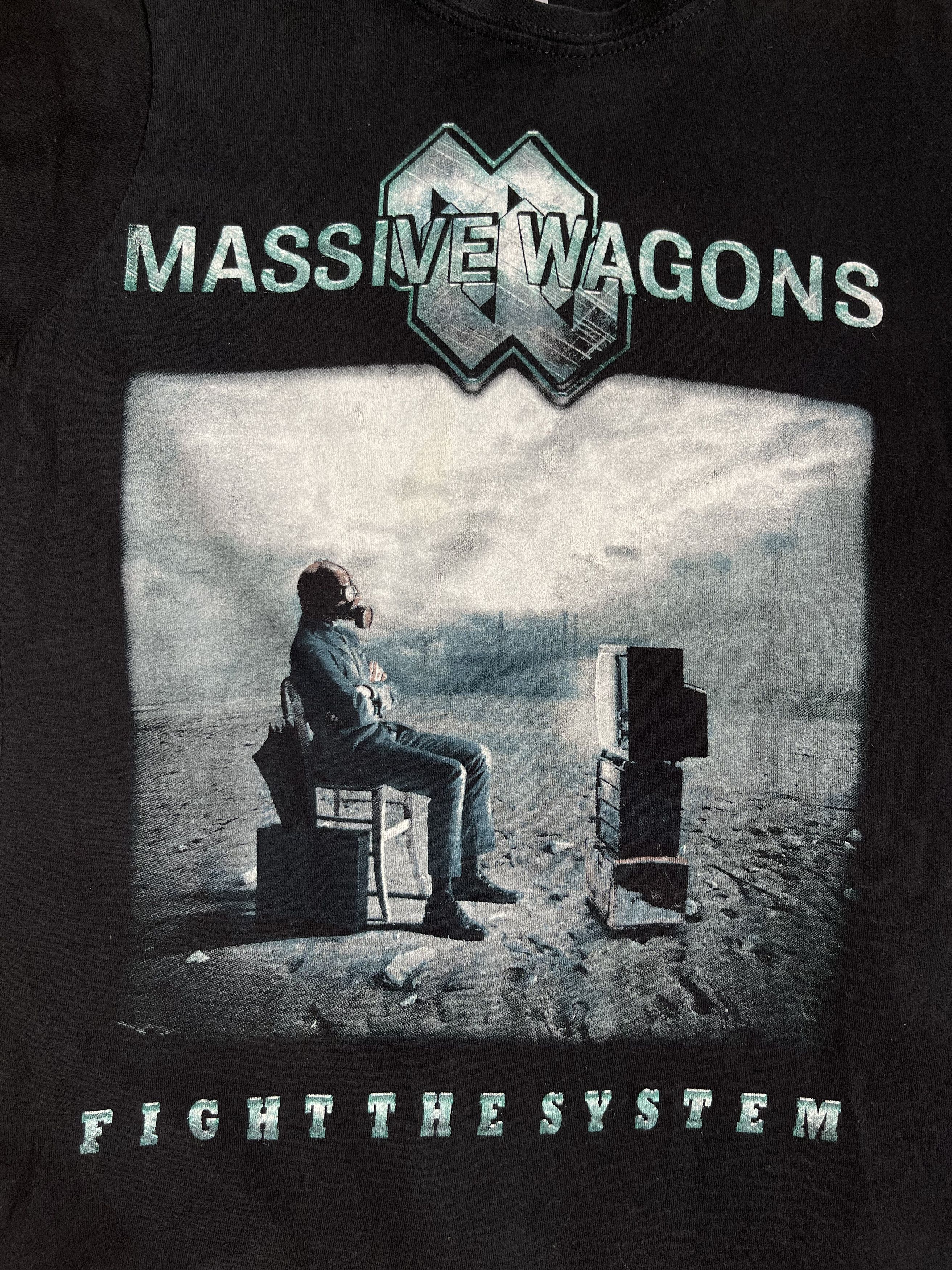 Gildan Massive Wagons Fight The System Tour 2014 Size S / US 4 / IT 40 - 2 Thumbnail