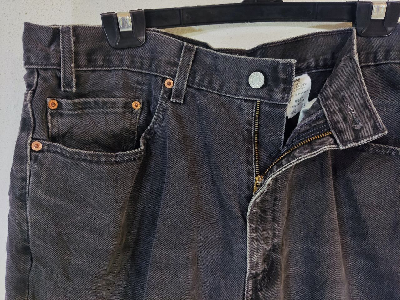 Levi's vintage levis 550 relaxed fit black denim nice design Size US 39 - 7 Thumbnail