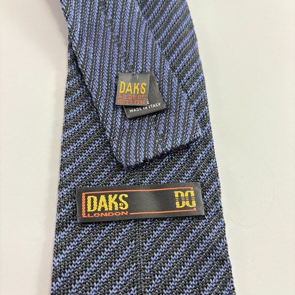 DAKS Daks Navy Blue / Black Striped Pointed Knit Men's Tie Size ONE SIZE - 2 Thumbnail