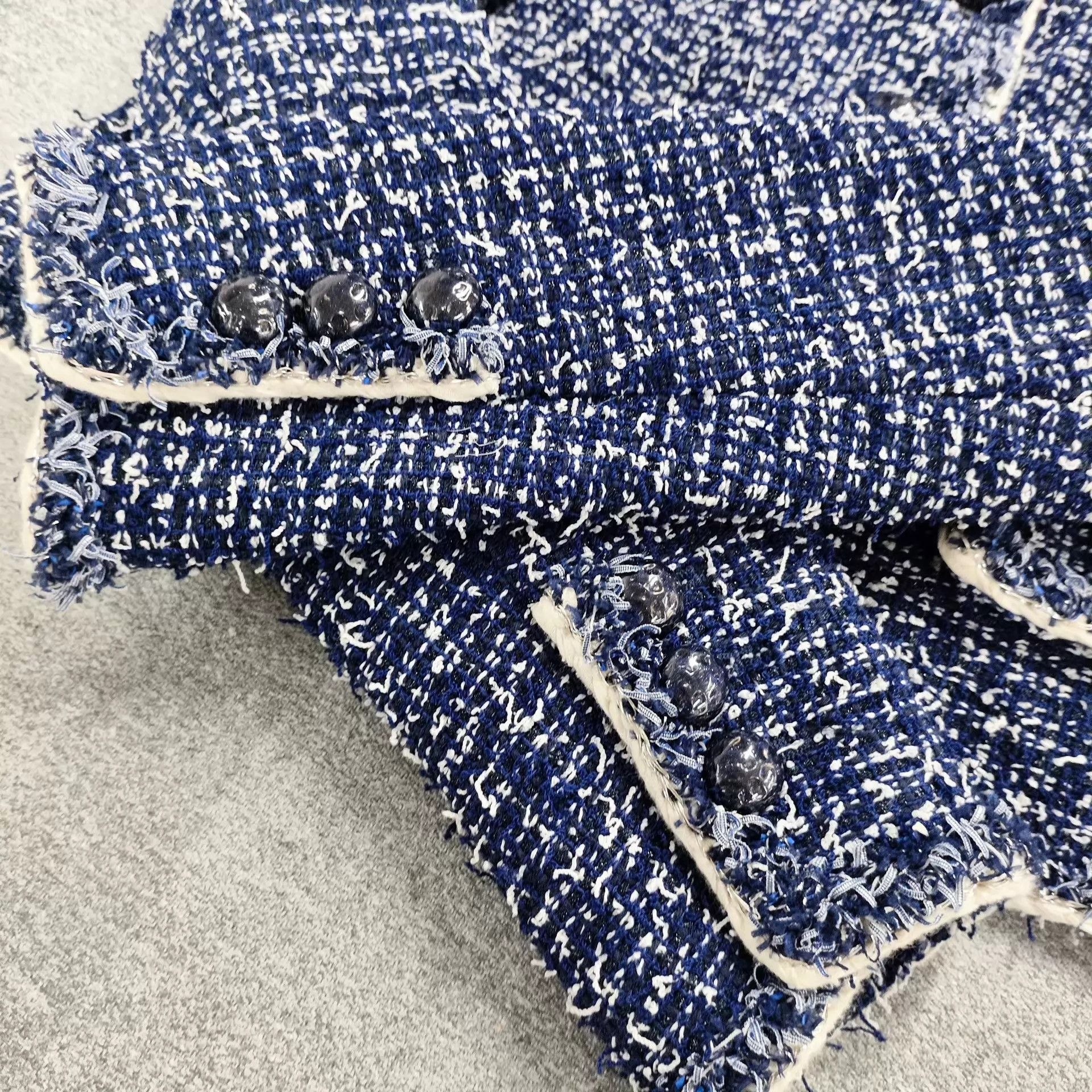 Chanel Chanel Blue-White Stand Collar Tweed Shimmer Meteor 38 Size S / US 4 / IT 40 - 3 Thumbnail