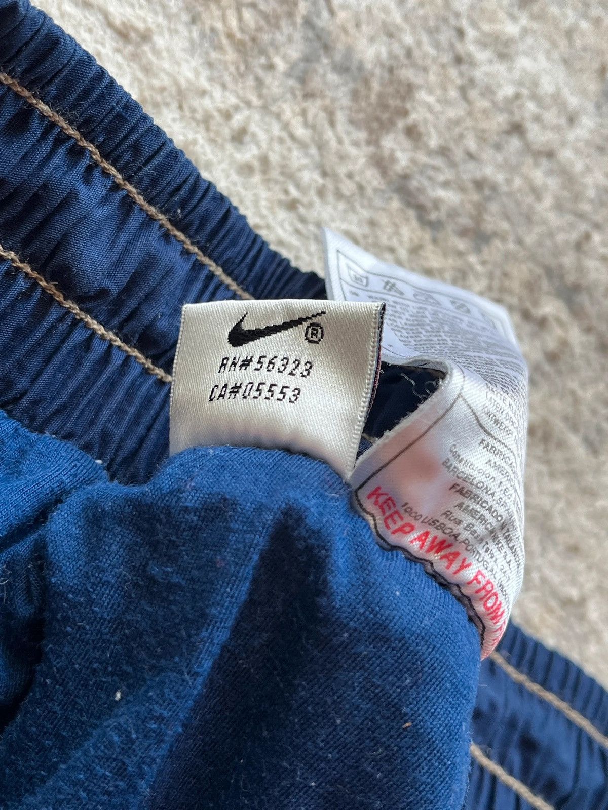 Nike Nike Pants Sz L 1998 Vintage Made in Thailand Track Pants Size US 35 - 17 Thumbnail