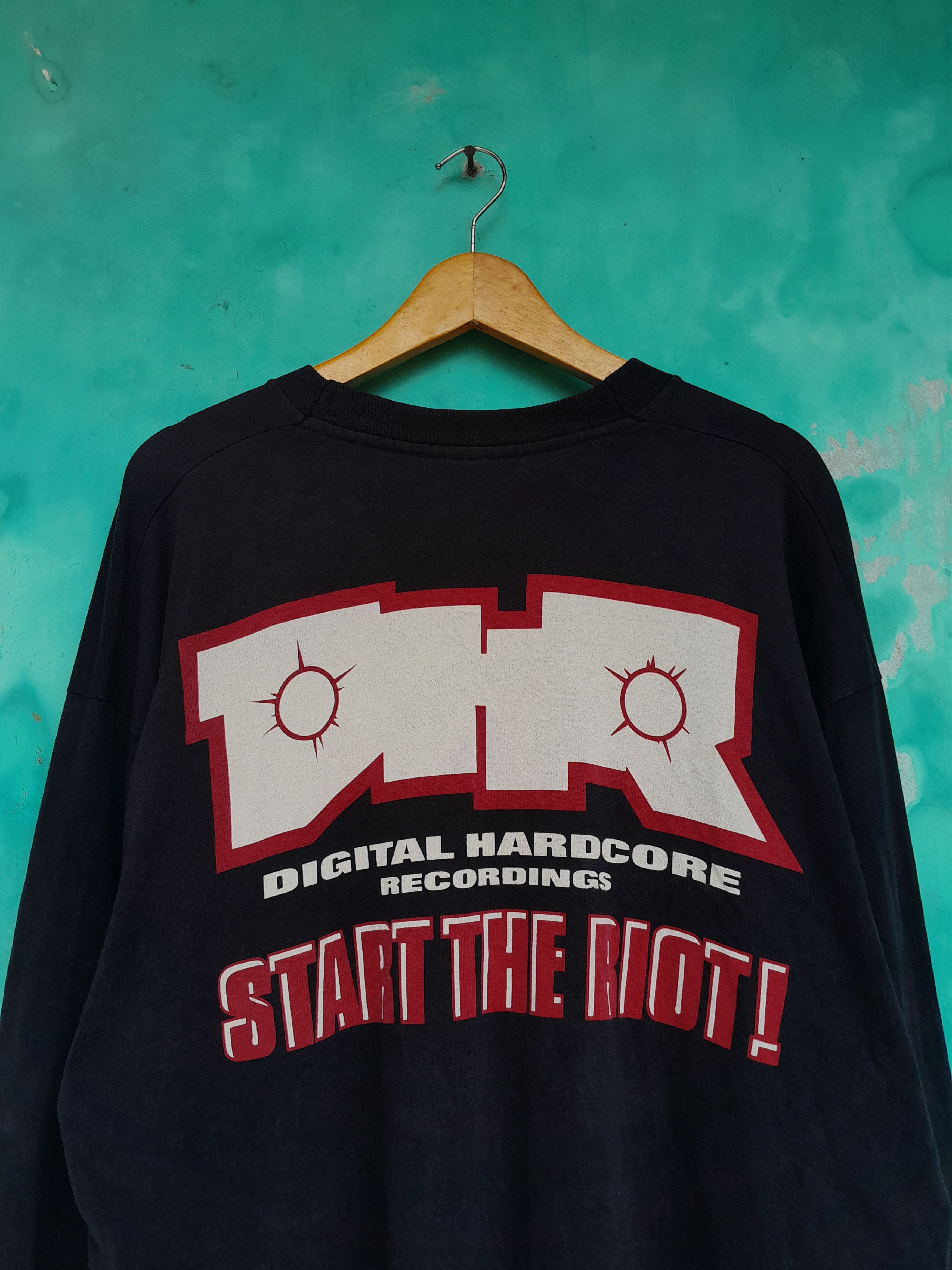 Band Tees Vintage 90s Atari Teenage Riot band Size US XL / EU 56 / 4 - 4 Thumbnail