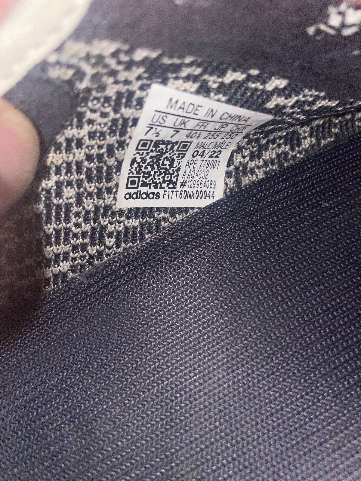 Yeezy 7.5 - Adidas Yeezy 350 Turtle Dove (2022) Size US 7.5 / EU 40-41 - 6 Thumbnail