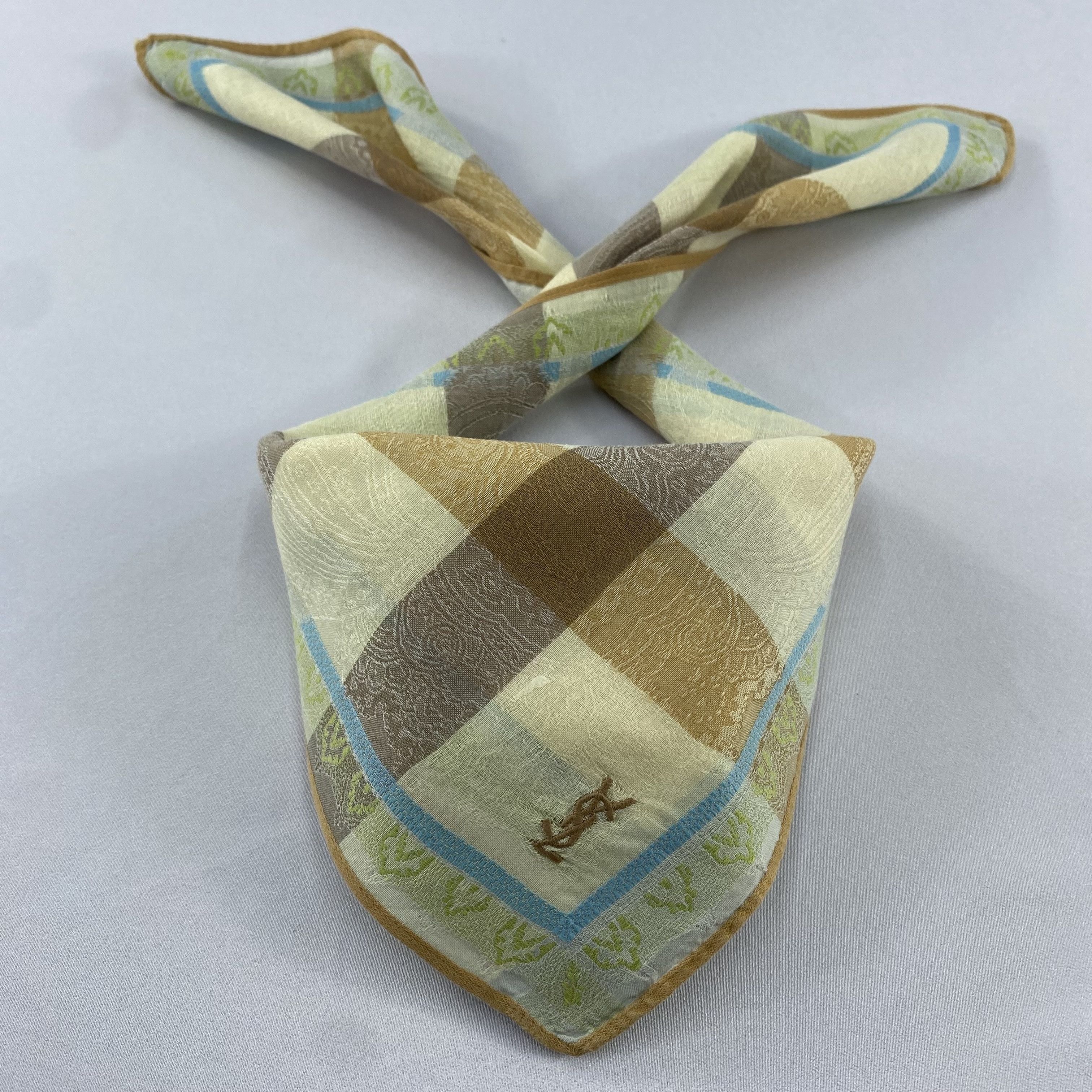 Yves Saint Laurent Yves Saint Laurent Handkerchief / Bandana / Neckerchief C879 Size ONE SIZE - 2 Thumbnail