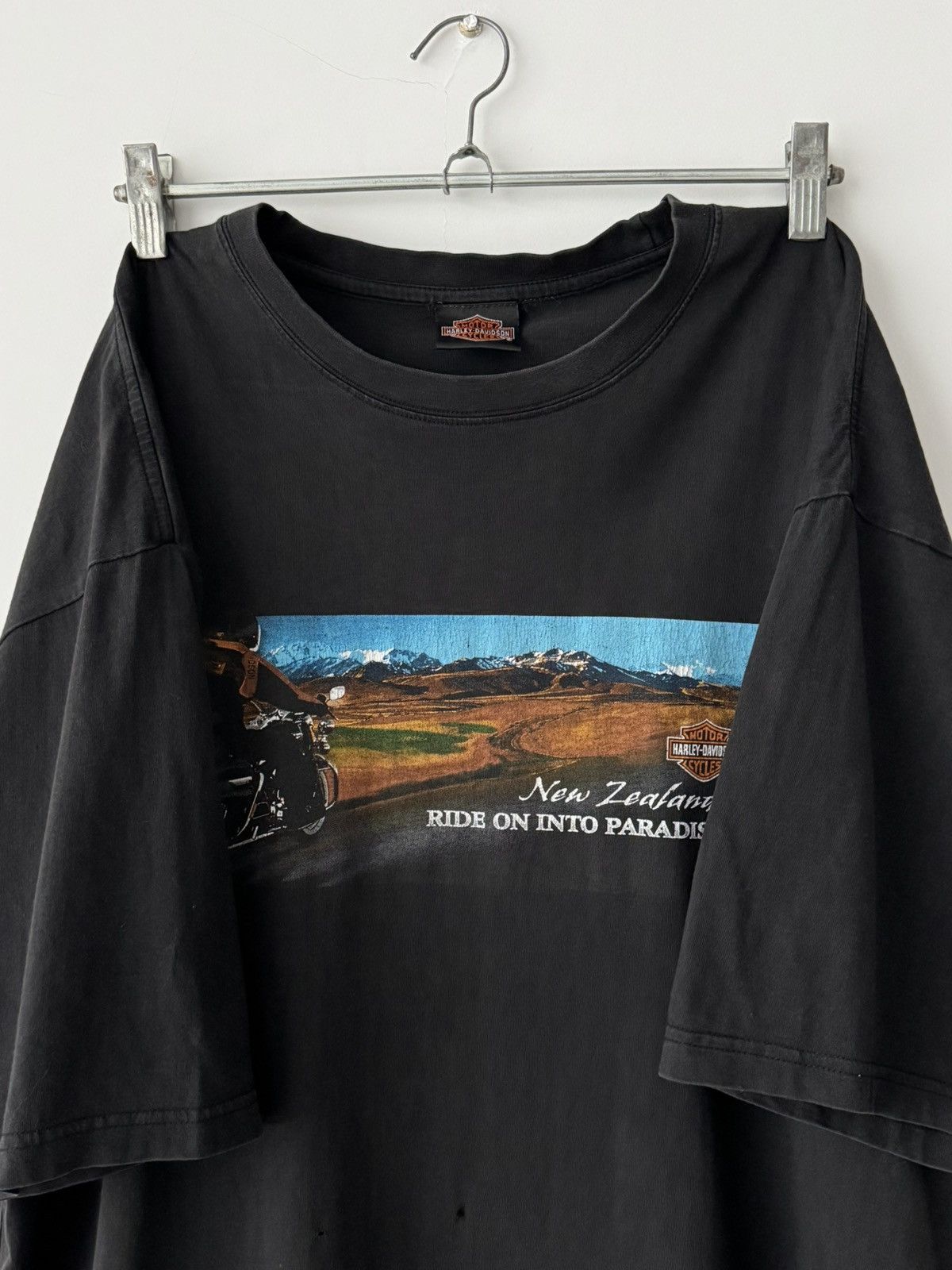 Harley Davidson × Vintage Vintage 2002 Harley Davidson ‘New Zealand’ Distressed Tee Size US XXL / EU 58 / 5 - 2 Thumbnail