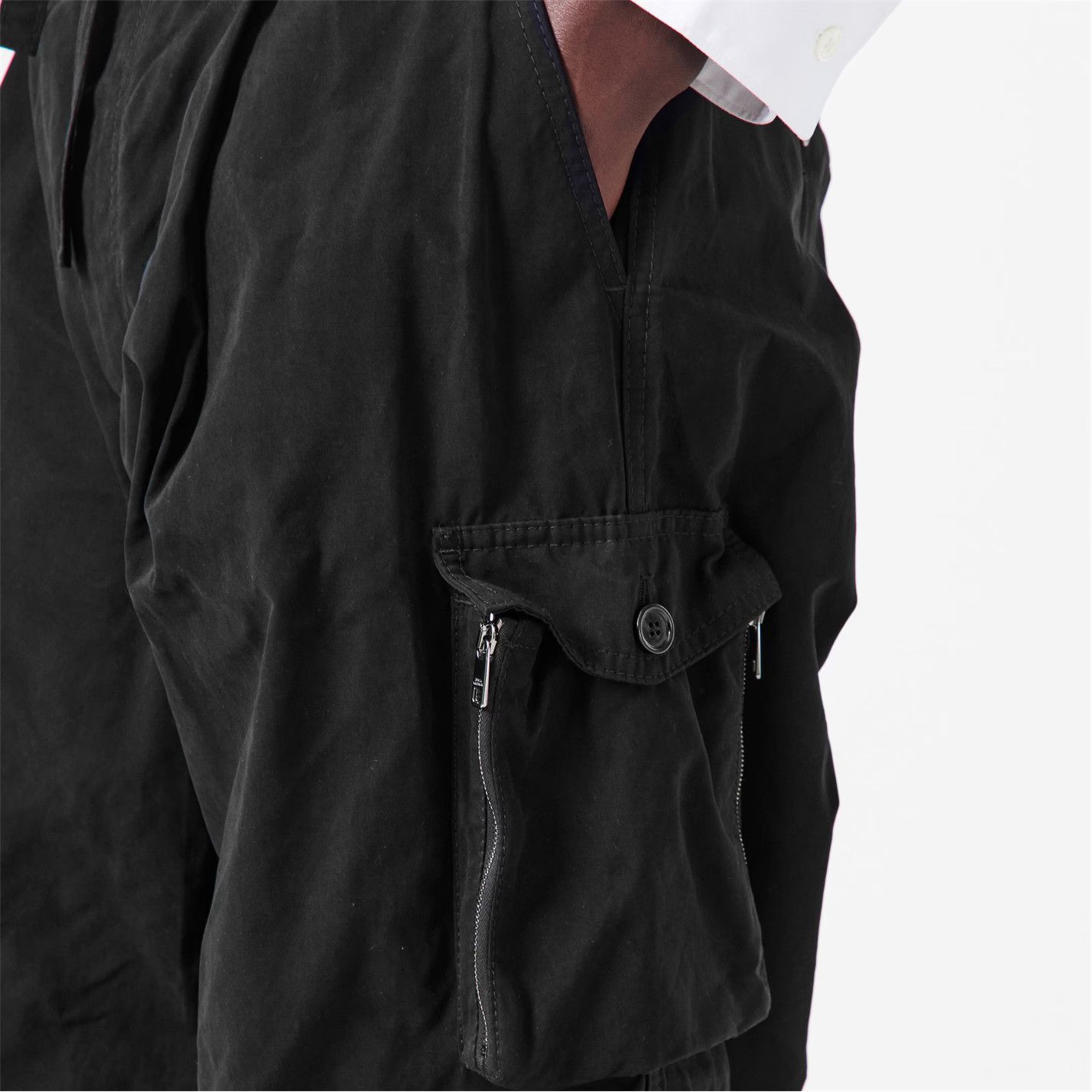 Dolce & Gabbana o1g2r1mq0426 Cargo Trousers in Nero Size US 36 / EU 52 - 2 Thumbnail