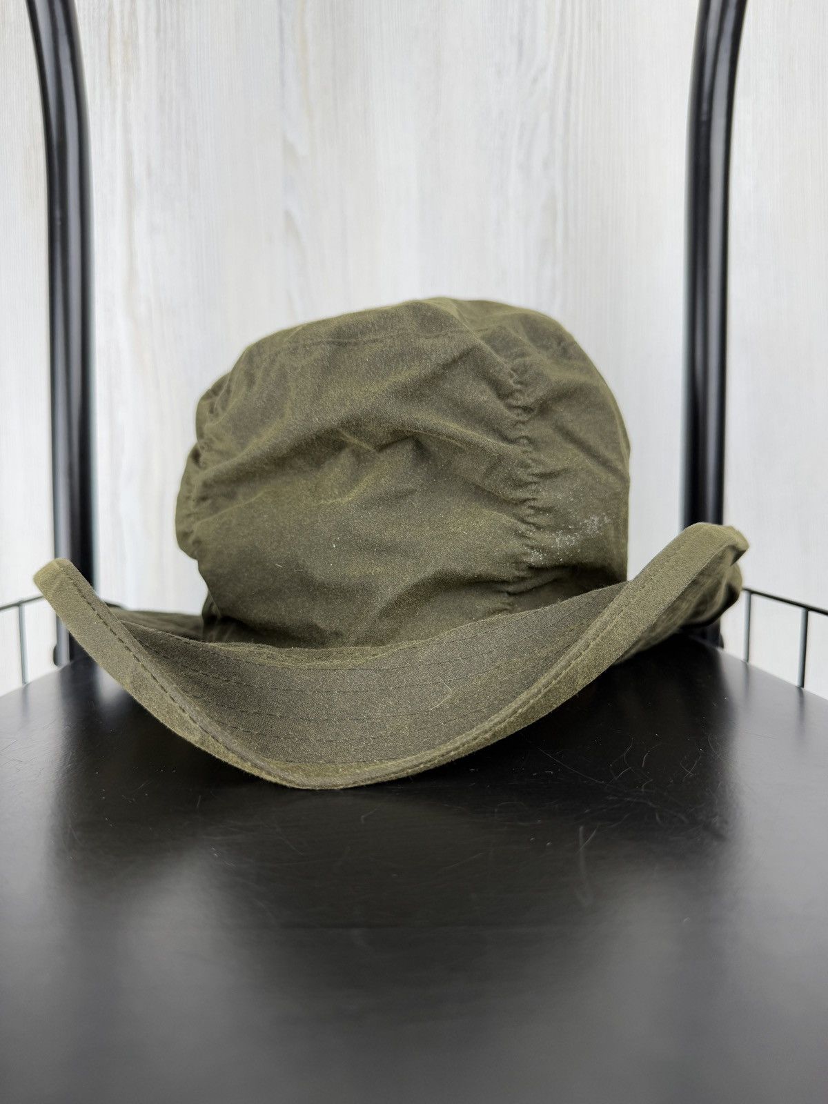 Barbour waxed cotton khaki green bucket hat size M
