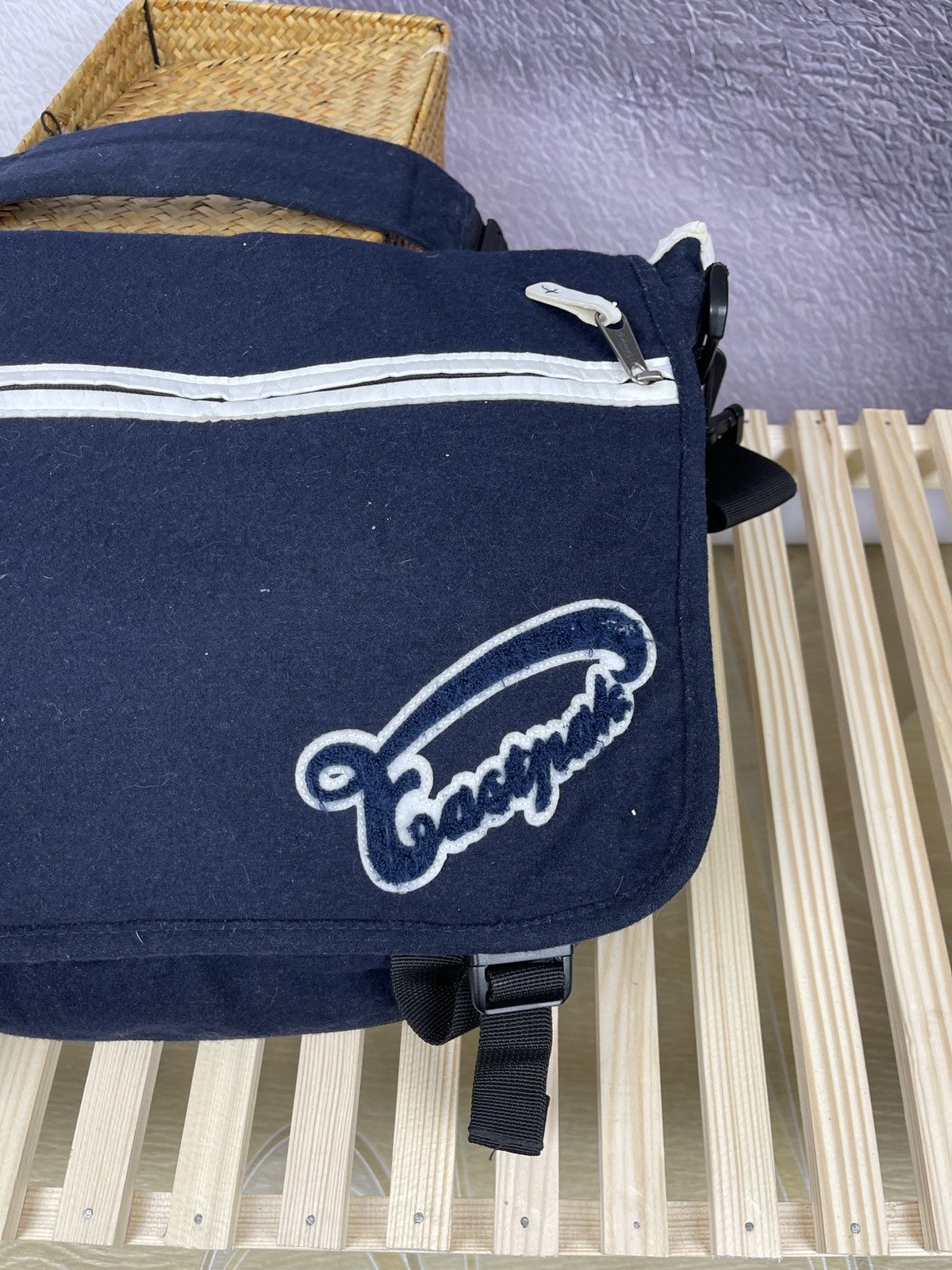 Eastpak Eastpak Delegate vintage logo blue navy crossbody bag Size ONE SIZE - 4 Thumbnail