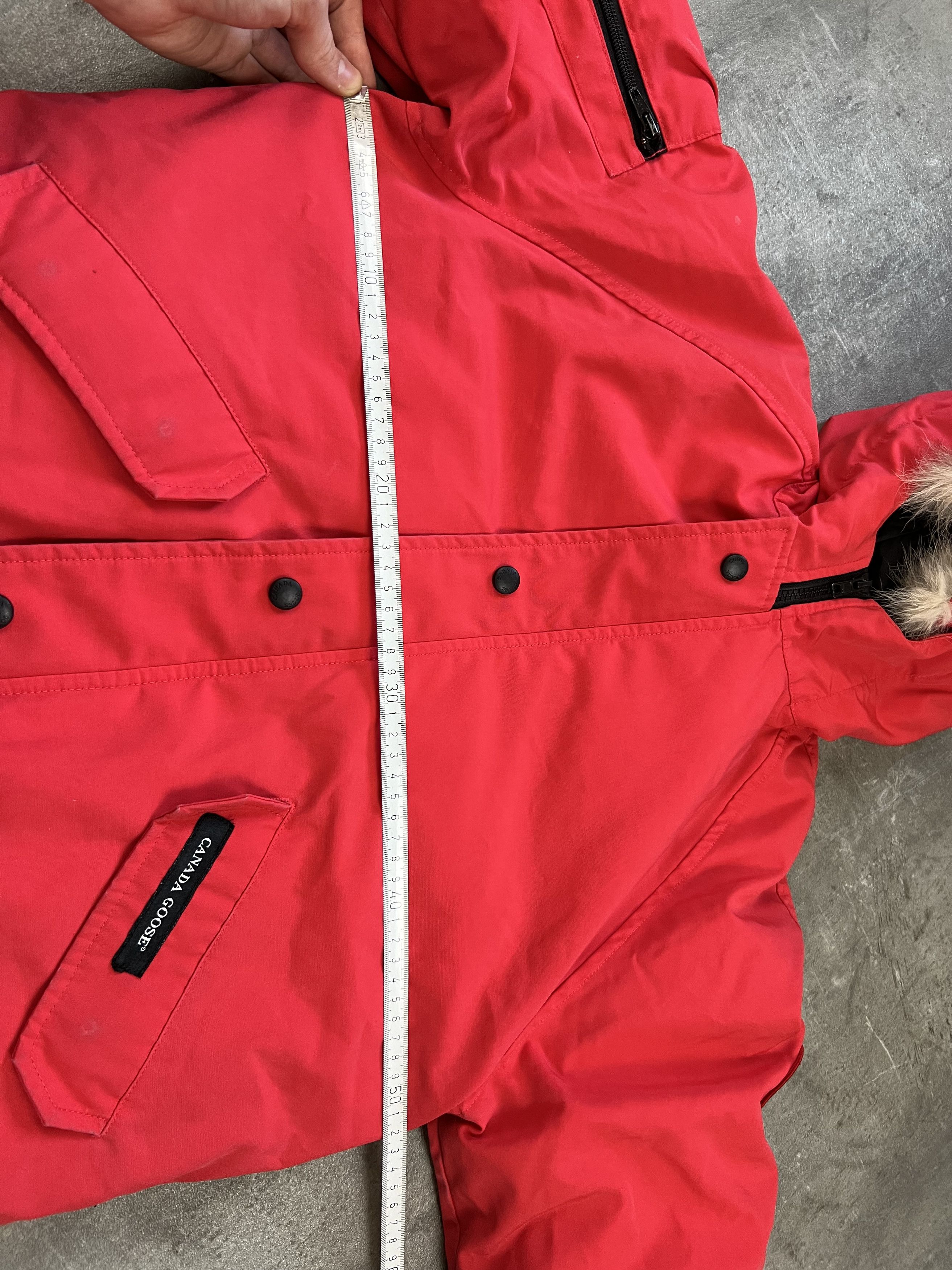 Canada Goose canada goose puffer bomber size (18) like S-M legit luxury Size US S / EU 44-46 / 1 - 15 Thumbnail