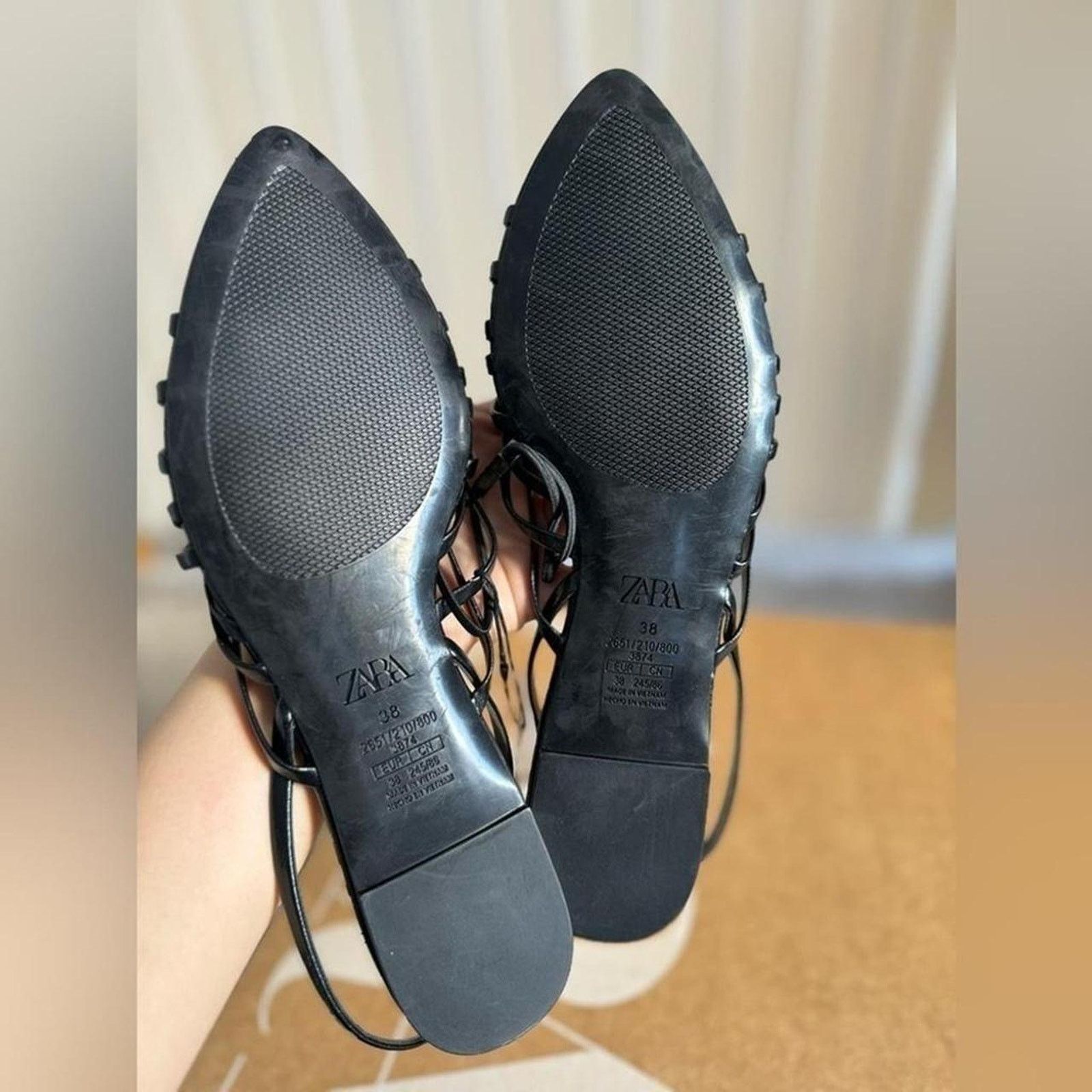 Zara Flat sandals with thin crossed straps - Size 75 or 38 Size US 7.5 / IT 37.5 - 5 Thumbnail