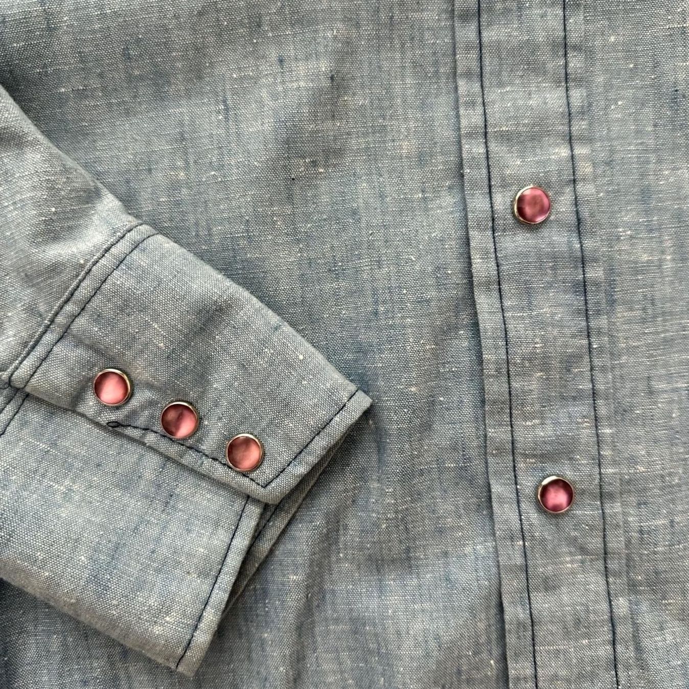Vintage VINTAGE Big Smith Chambray Button Up Shirts Sanforized 70s L Long Sleeve Mens Mens Size US L / EU 52-54 / 3 - 4 Thumbnail