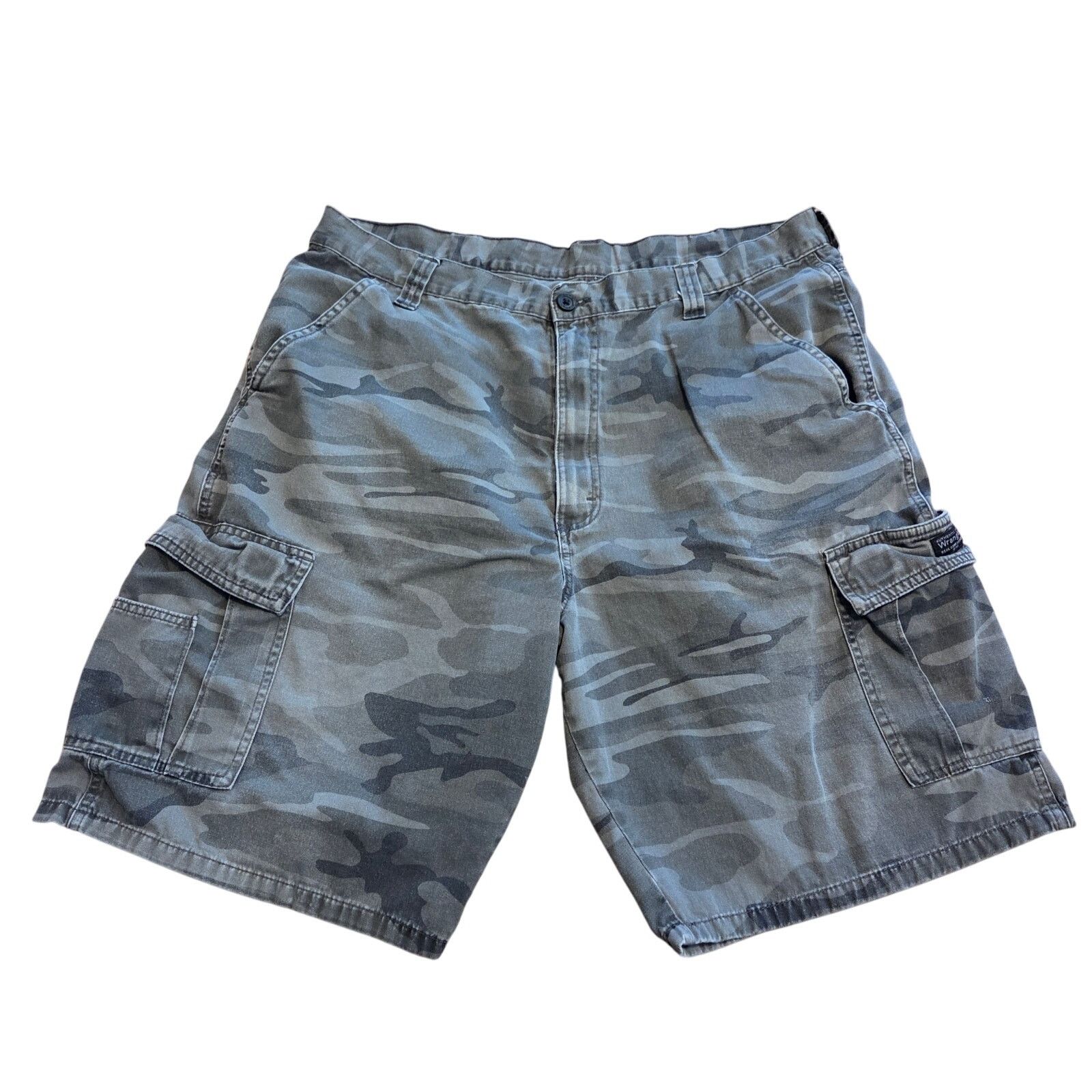 Wrangler Wrangler Grey Army Fatigue Shorts-Size 38 - Great Condition! Size US 38 / EU 54 - 3 Thumbnail