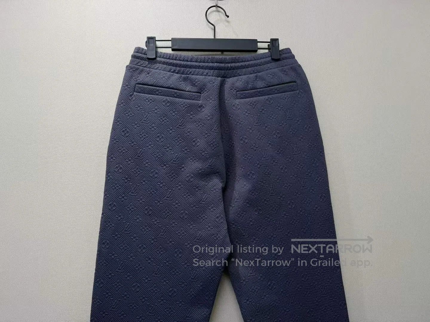 Louis Vuitton Louis Vuitton size L Heather Grey Embossed Full Logo Pants Size US 27 - 5 Thumbnail