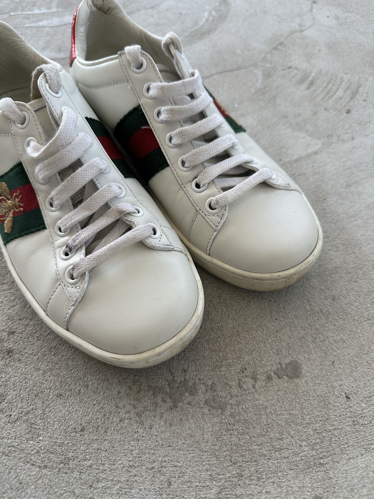 Gucci Gucci Ace Sneaker Bee White Leather Womens Sneakers EU34 Size US 4.5 / IT 34.5 - 4 Thumbnail