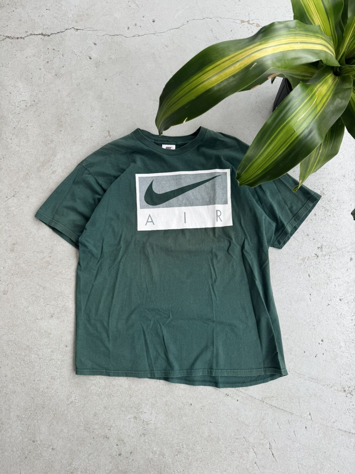 Nike Y2K Nike Center Swoosh Essential Tee Size US XL / EU 56 / 4 - 1 Thumbnail