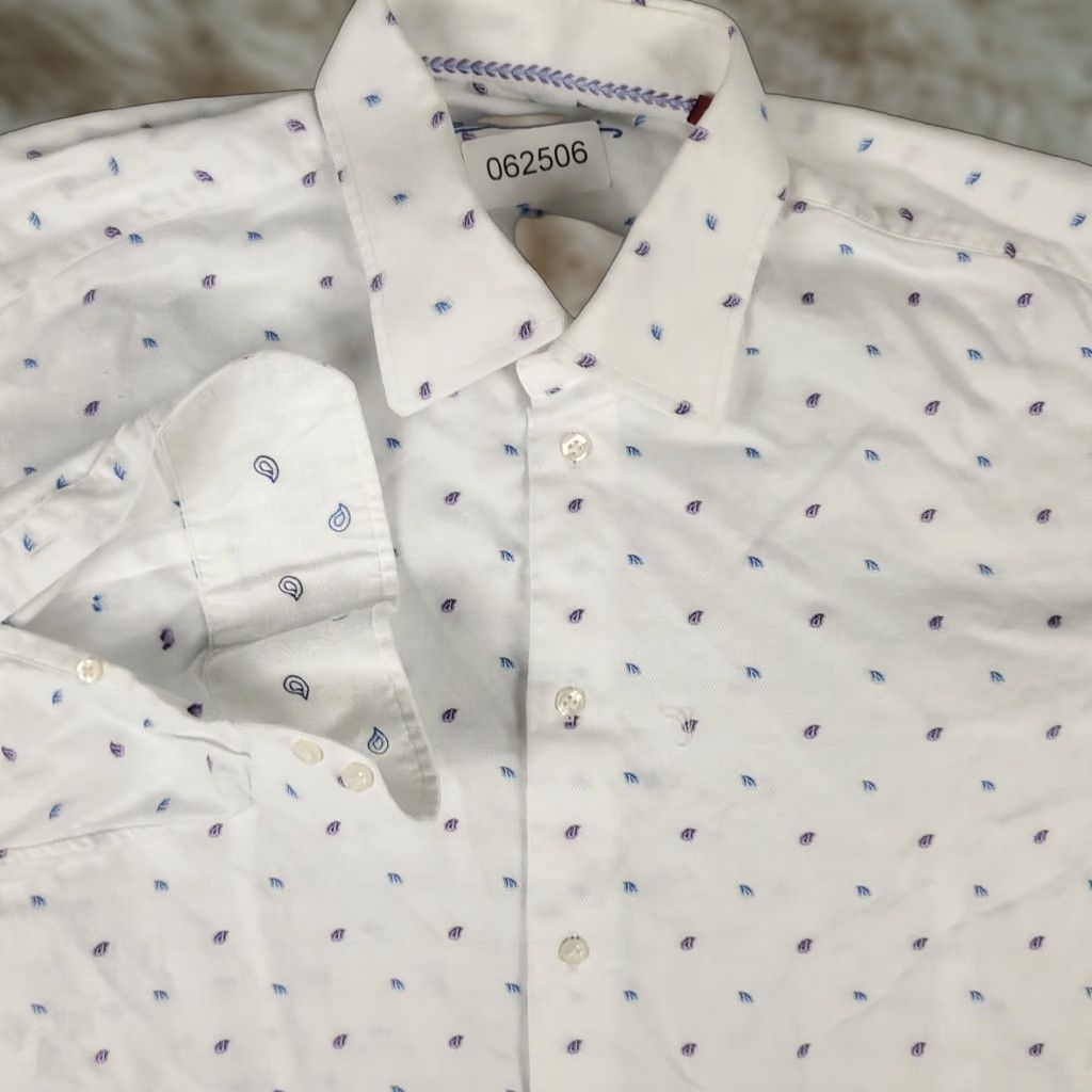 Robert Graham VINTAGE Robert Graham Shirt Mens XL 17 42 White Blue Embroidered Button-Up Long Sleeve Size US XL / EU 56 / 4 - 1 Thumbnail