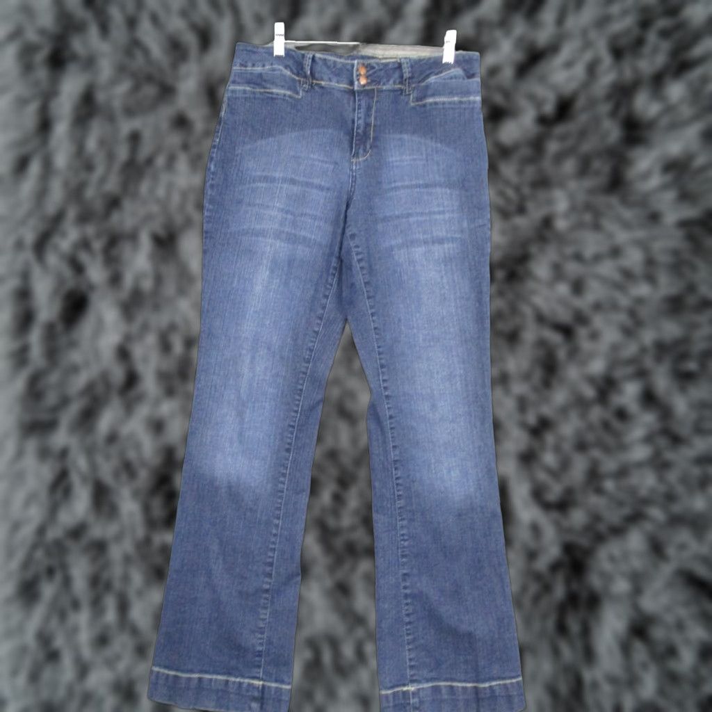 Bill Blass VINTAGE Bill Blass Jeans Flared Womens 10 31in Inseam Denim Blue Cotton Spandex 5-Pocket Stretch Rise Mid Regular Comfort Size 32" / US 10 / IT 46 - 1 Thumbnail