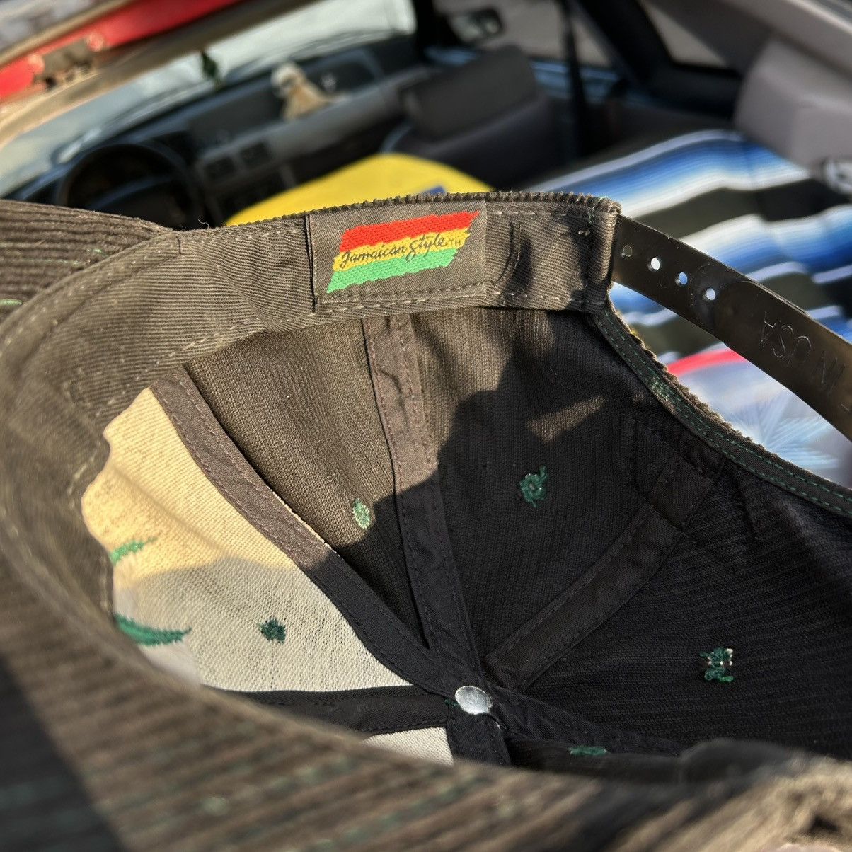 Other Jamaican style Black corduroy snapback hat Size ONE SIZE - 4 Thumbnail