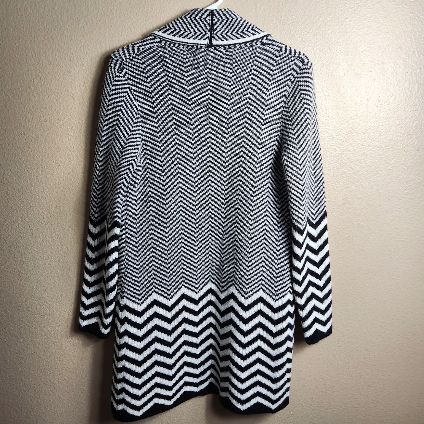 Vintage Lineamaglia Womens Cardigan Wool Blend Long Open LS Black White Chevron |S| Knit Office Women's Shirt/Sweater Size S / US 4 / IT 40 - 6 Thumbnail