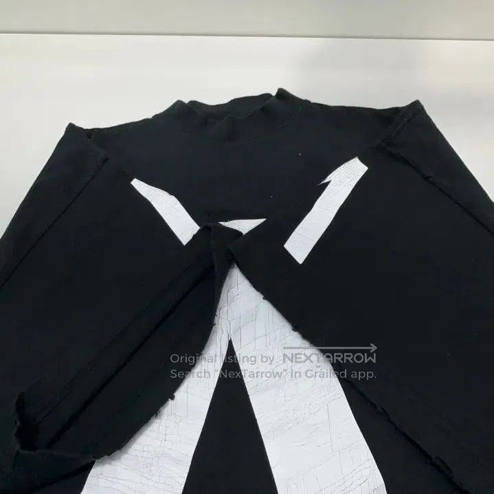Balenciaga Balenciaga Black Logo Graphic T. Size US M / EU 48-50 / 2 - 5 Thumbnail