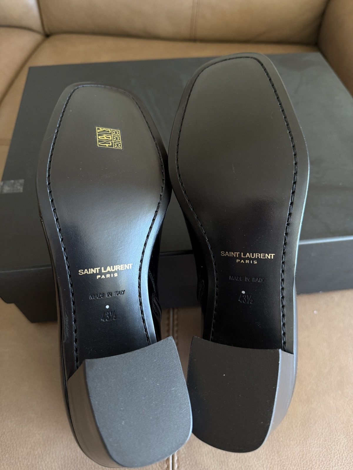 Saint Laurent Paris Saint Laurent Beau 75 Zipped Boots Patent Leather Size US 10.5 / EU 43-44 - 6 Thumbnail