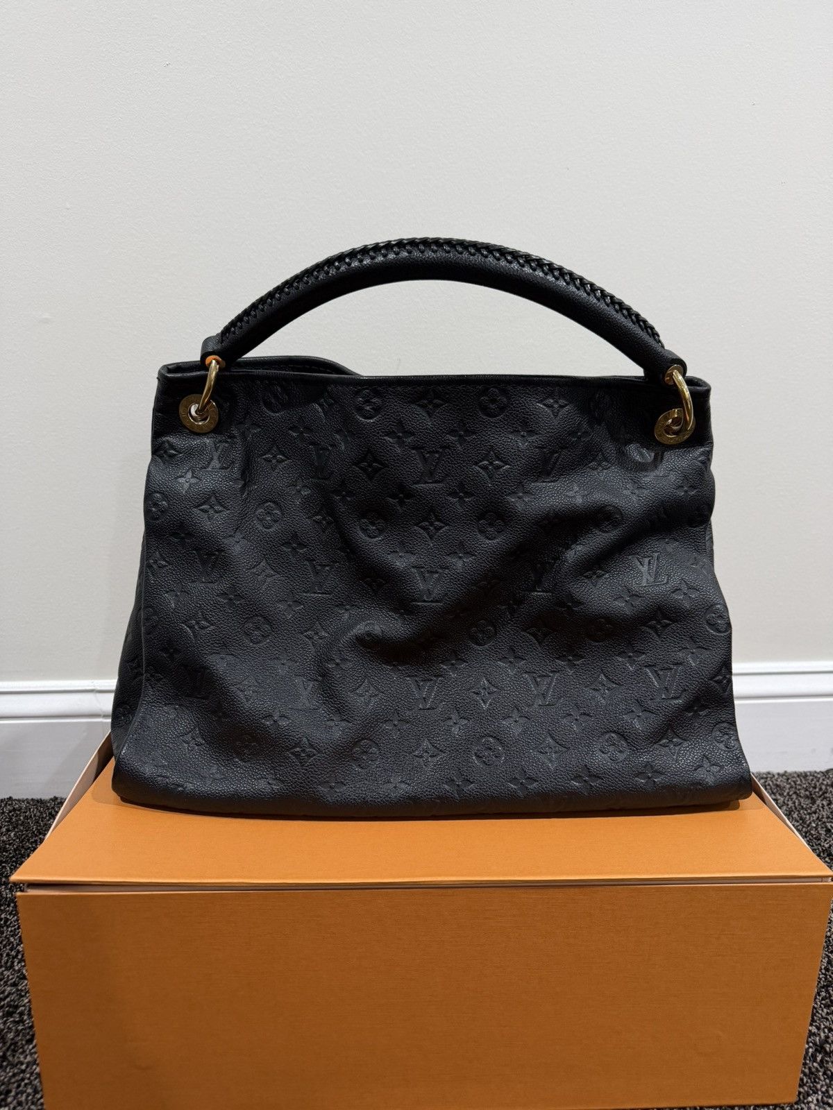 Louis Vuitton Louis Vuitton Artsy MM Bag Black Monogram Empreinte Leather Size ONE SIZE - 10 Thumbnail