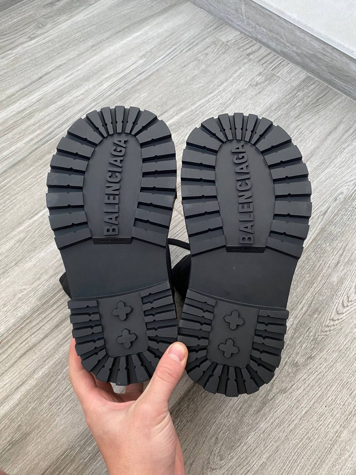 Balenciaga Balenciaga Alaska Boots size 42 Size US 9 / EU 42 - 11 Thumbnail
