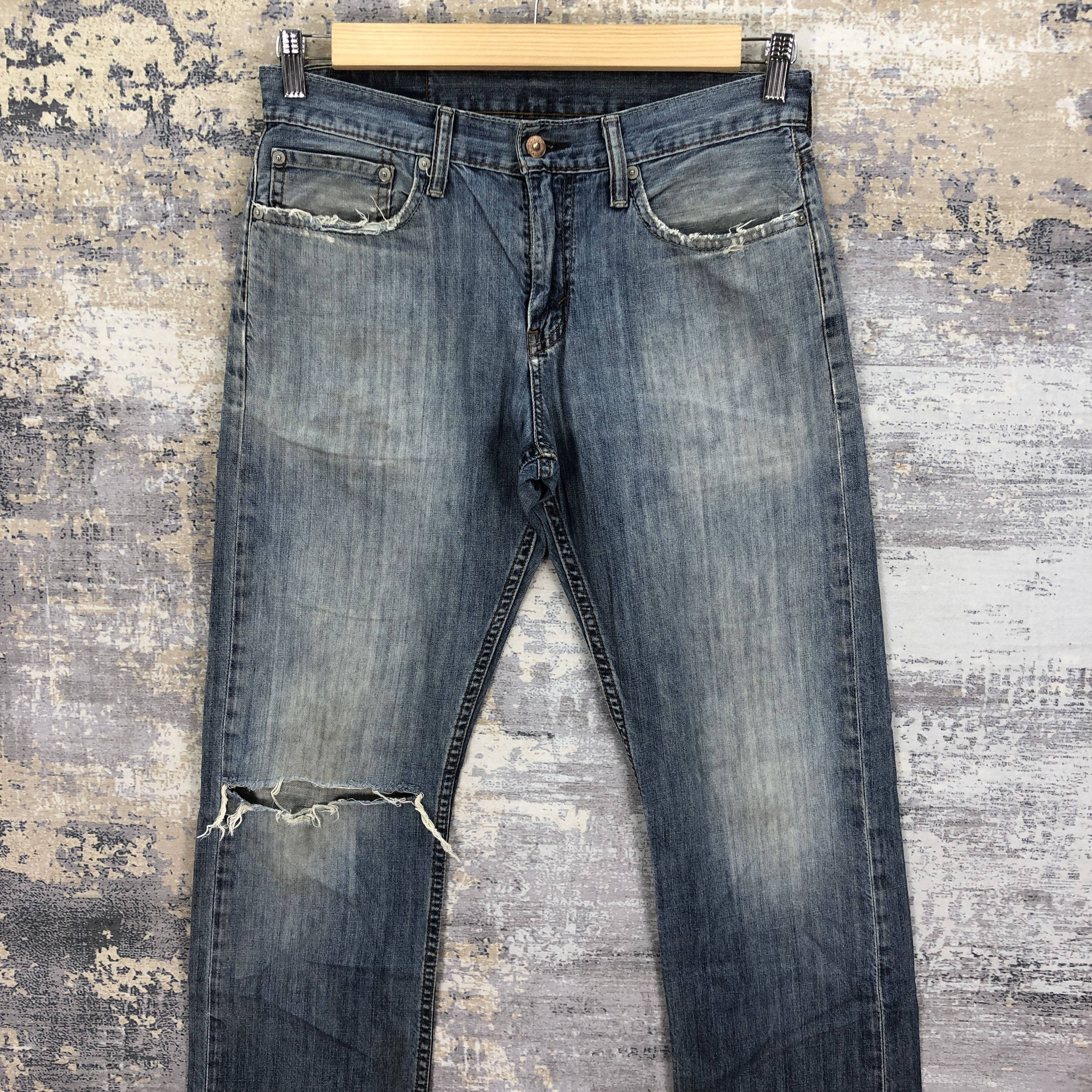 Levi's Vintage Y2K Levis Faded Ripped Jeans Levi's Light Wash Denim Size US 30 / EU 46 - 4 Thumbnail