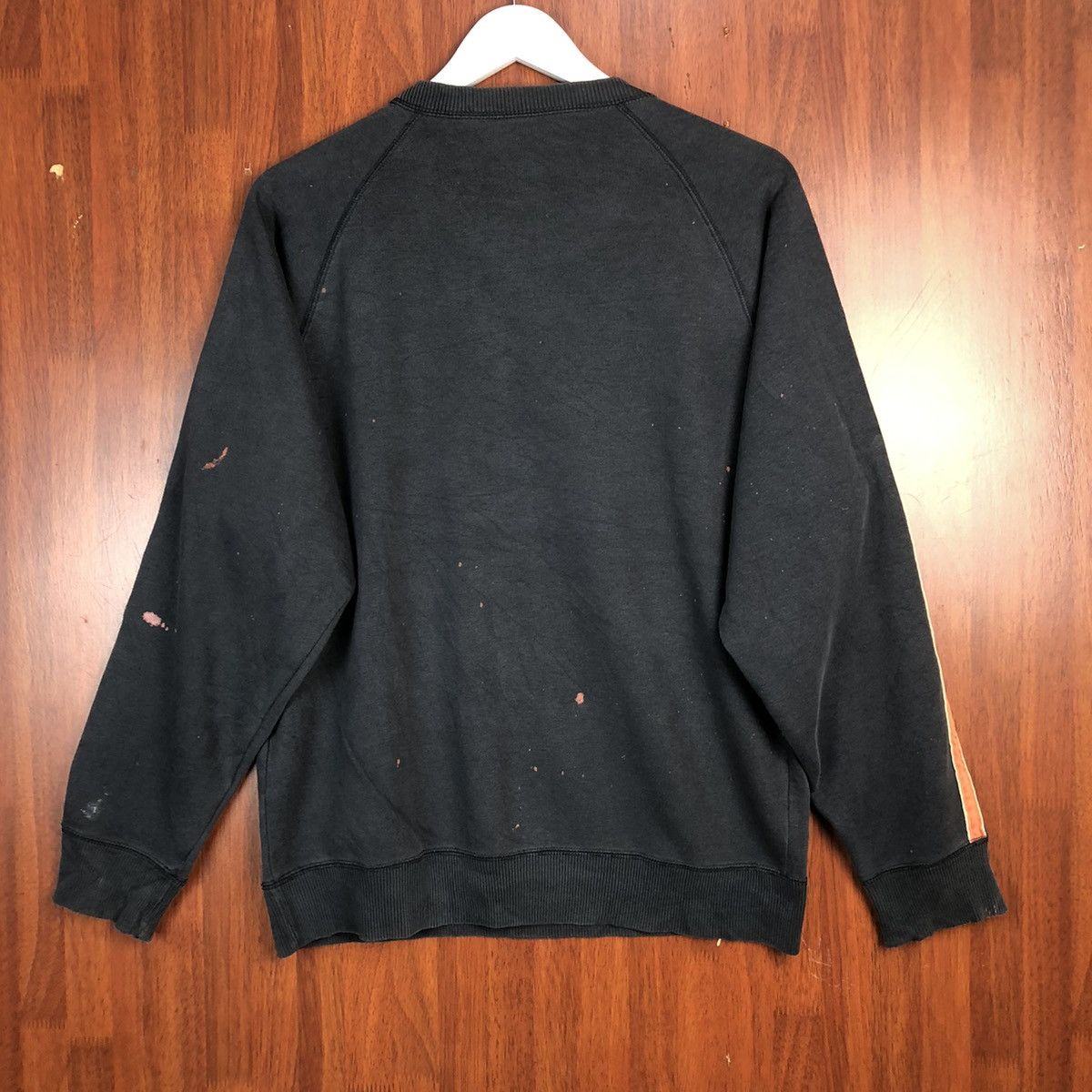 Uniqlo Uniqlo Line Orange Dark Blue vintage Sweatshirt #7529 Size US L / EU 52-54 / 3 - 10 Thumbnail
