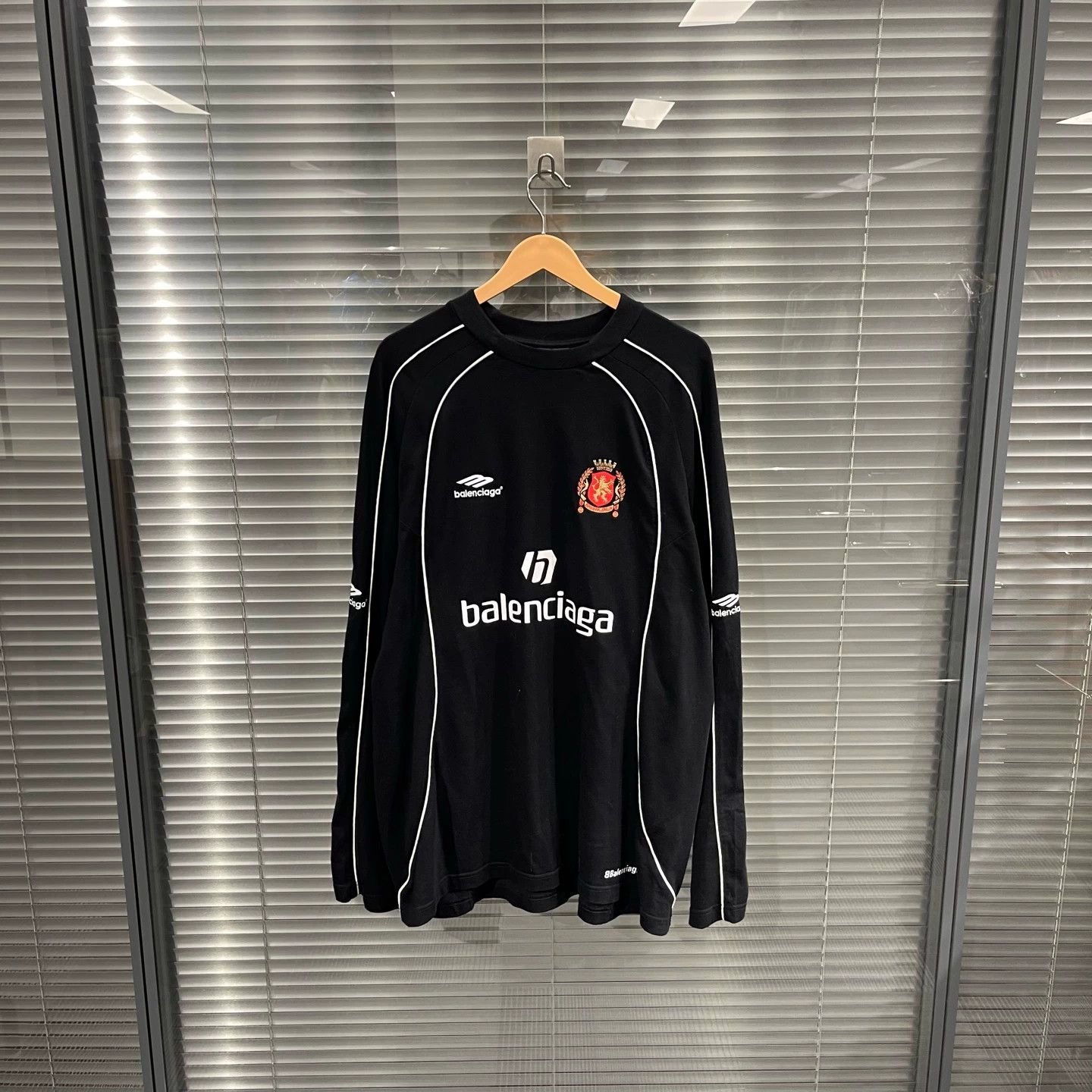 Balenciaga Balenciaga MU Paris Football Black Longsleeve Size 1 Size S / US 4 / IT 40 - 1 Thumbnail