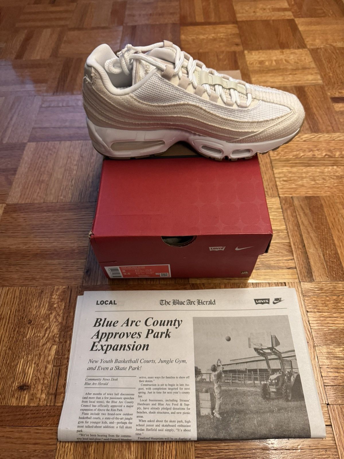 Levi's × Nike Nike Air Max 95 Levi White Size US 8 / EU 41 - 3 Thumbnail