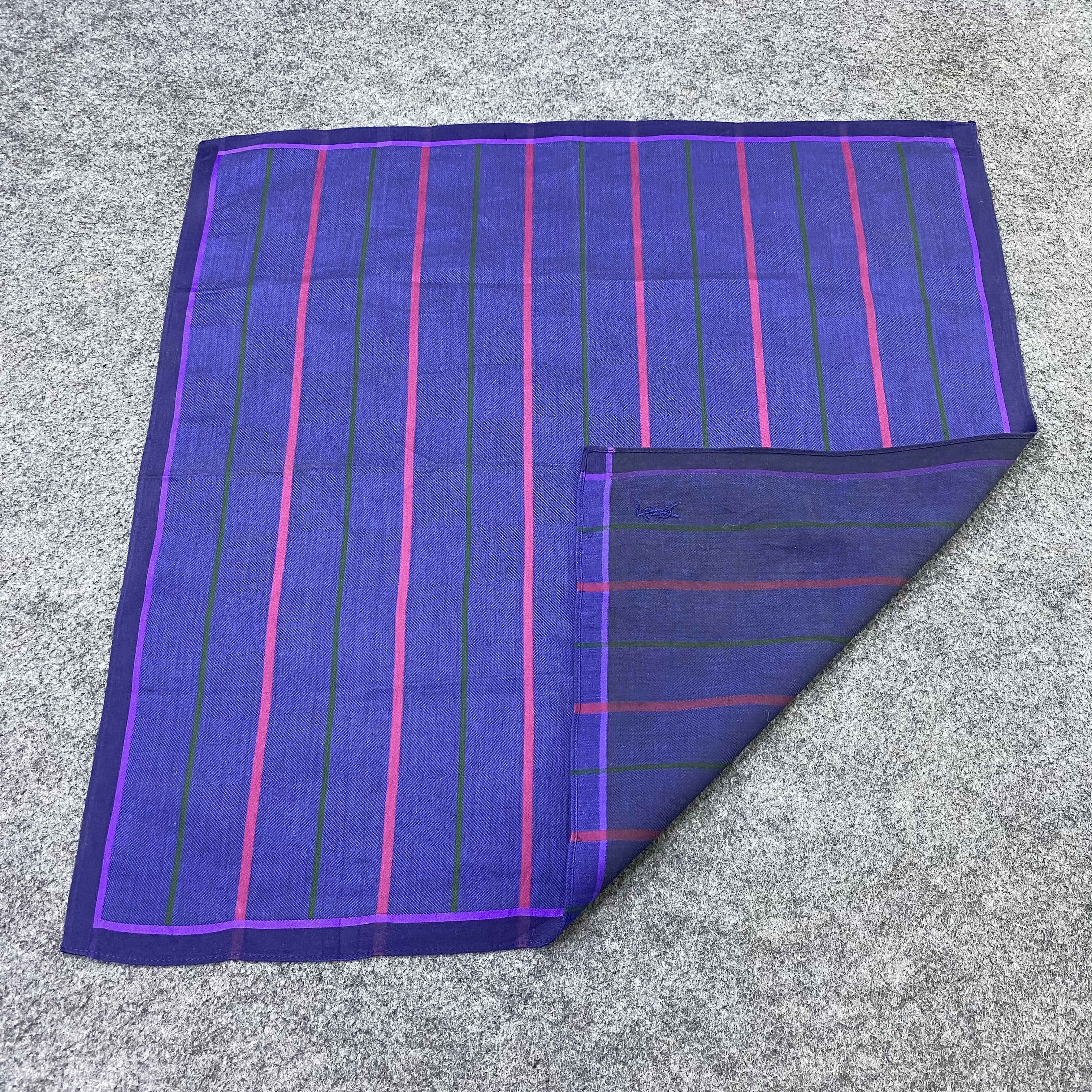 Yves Saint Laurent YSL Handkerchief / Bandana / Neckerchief-B2162 Size ONE SIZE - 5 Thumbnail