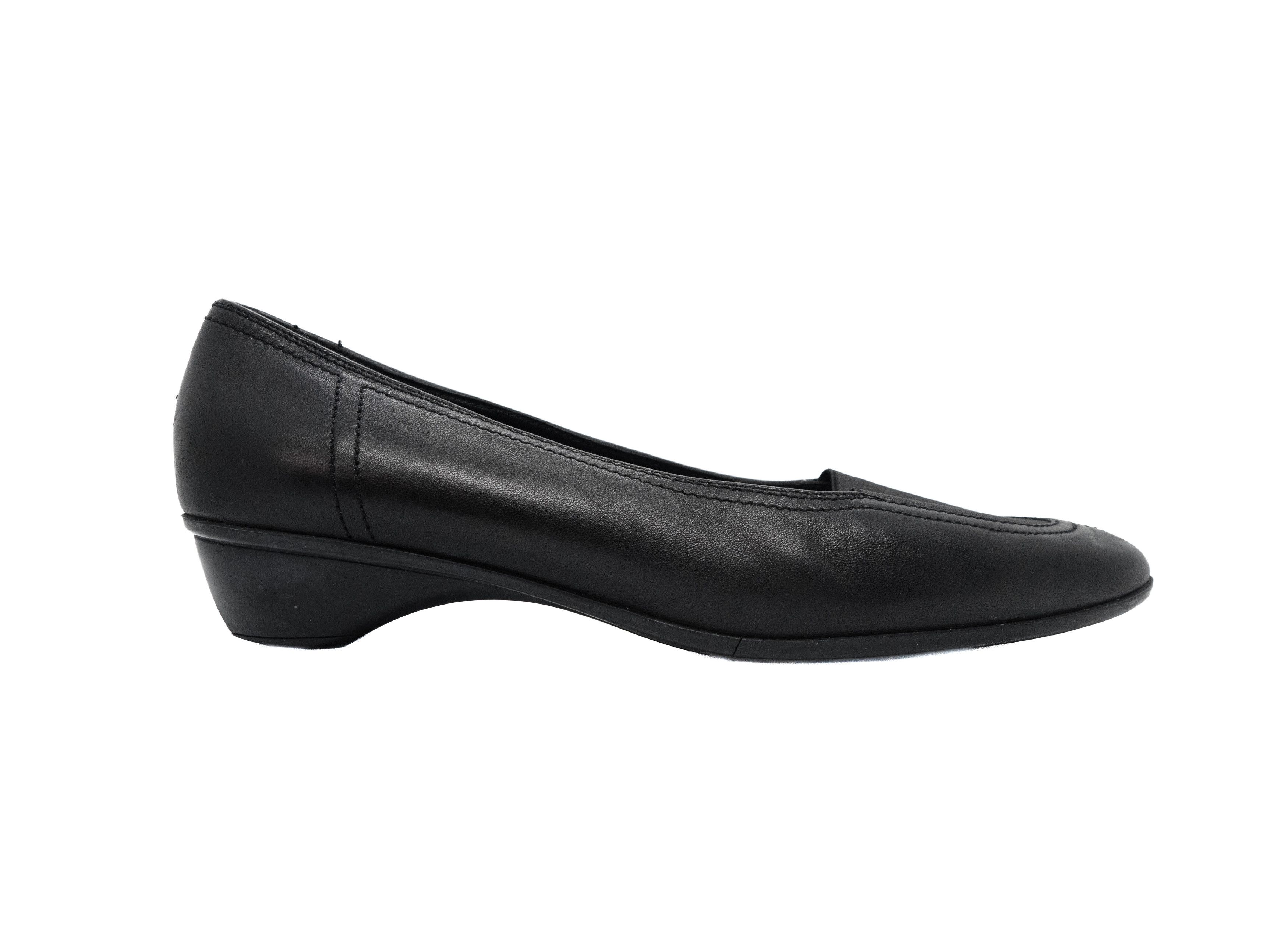 Salvatore Ferragamo Boutique Leather Low Wedge Heel Pumps with Elastic Panel Toe Size US 7 / IT 37 - 1 Thumbnail