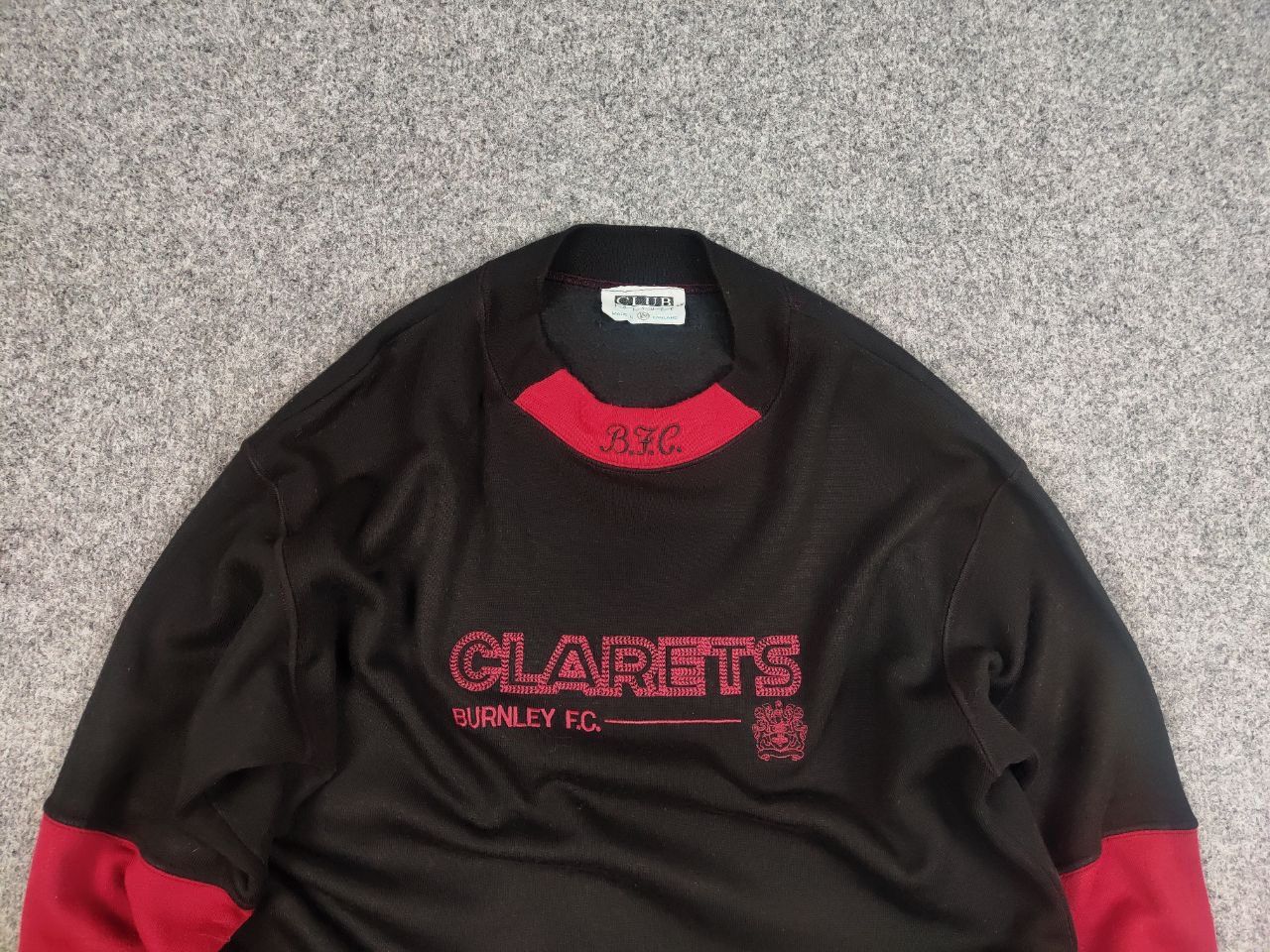 Japanese Brand Vintage Burnley football Club Authentic Clarets Sweatshirt Size US M / EU 48-50 / 2 - 8 Thumbnail