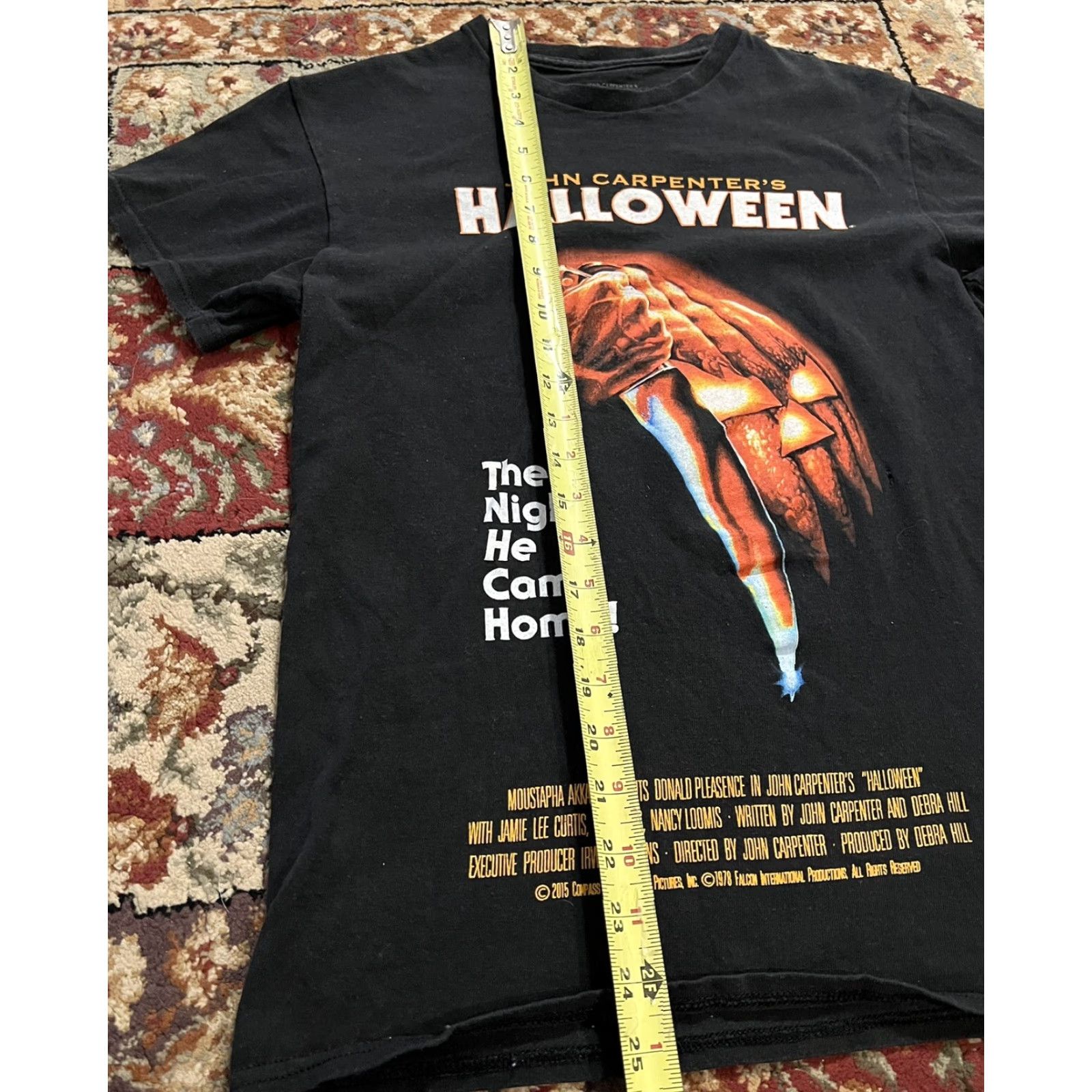 Vintage Halloween Shirt Mens Small Black John Carpenter 2015 Horror Movie Short Sleeve Size US S / EU 44-46 / 1 - 7 Thumbnail