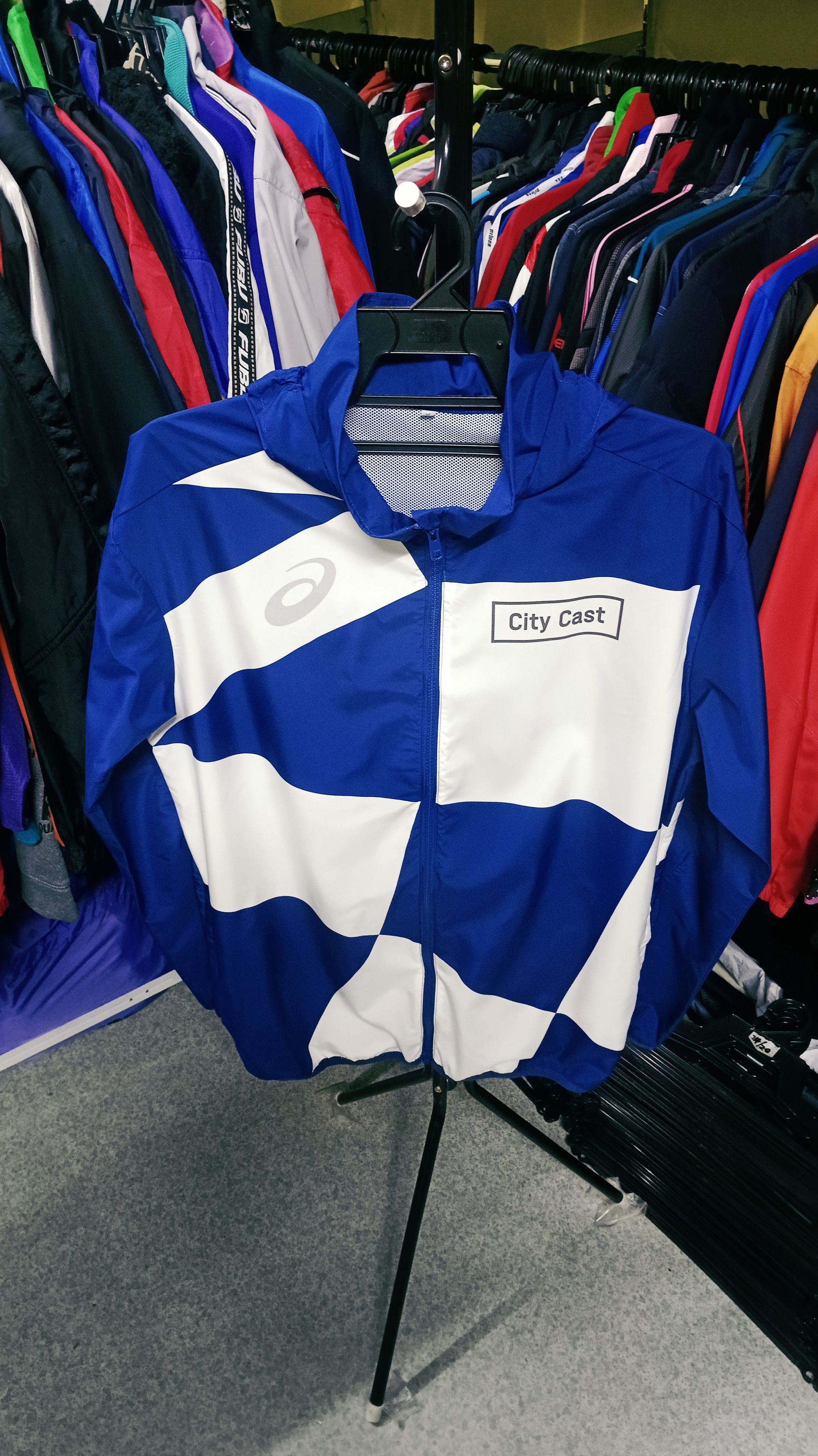 Asics Asics Olympic Tokyo 2020 Packable Windbreaker Jacket Size US M / EU 48-50 / 2 - 2 Thumbnail