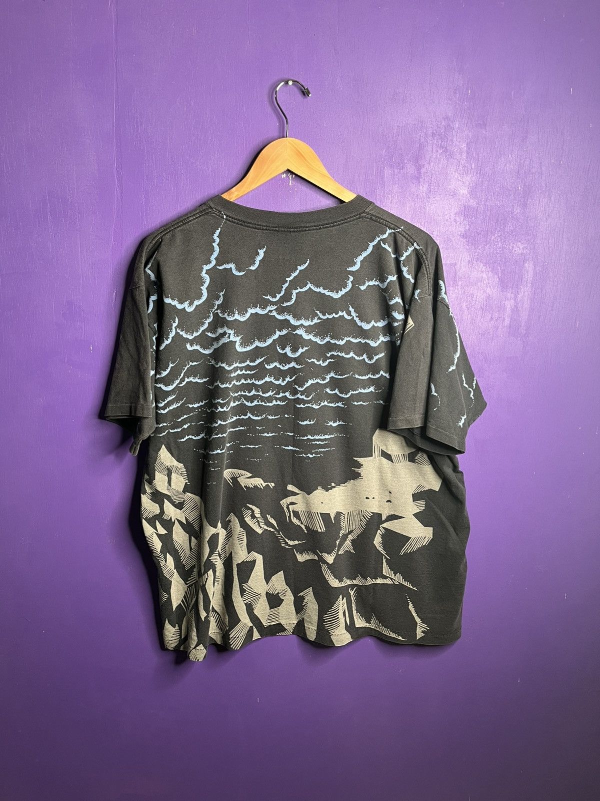 Vintage Vintage 90s Alice in wonderland Jabberwocky AOP t-shirt Size US XL / EU 56 / 4 - 2 Thumbnail