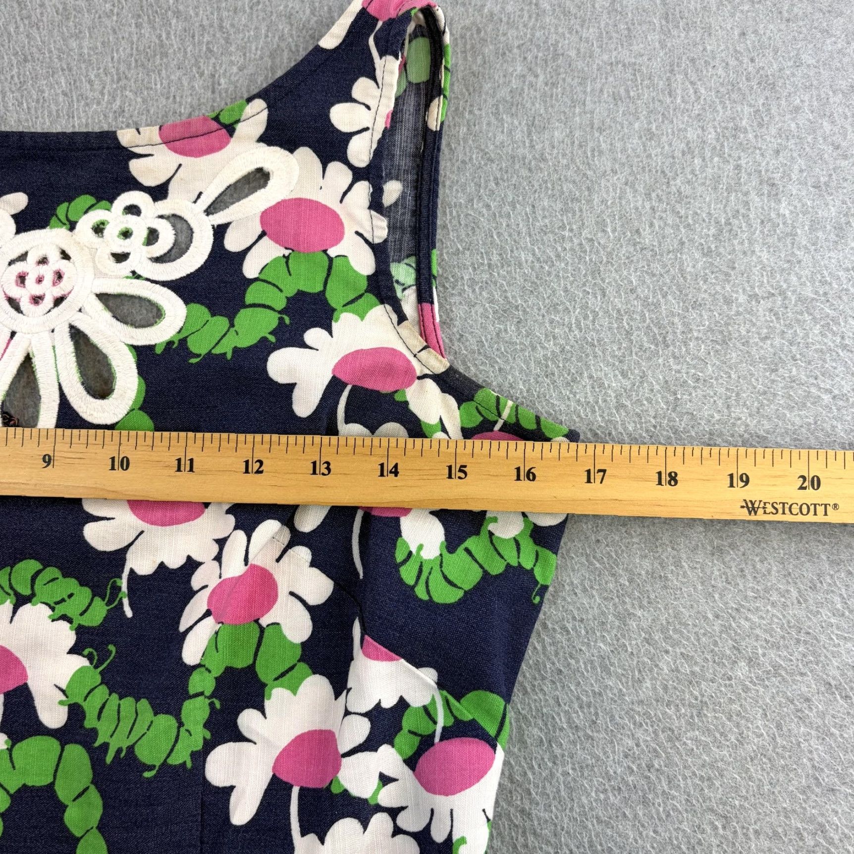 Lilly Pulitzer Lilly Pulitzer Dress Womens 2 Blue Daisy Floral Sleeveless Shift Crochet Hem Shirt? Size XS / US 0-2 / IT 36-38 - 2 Thumbnail