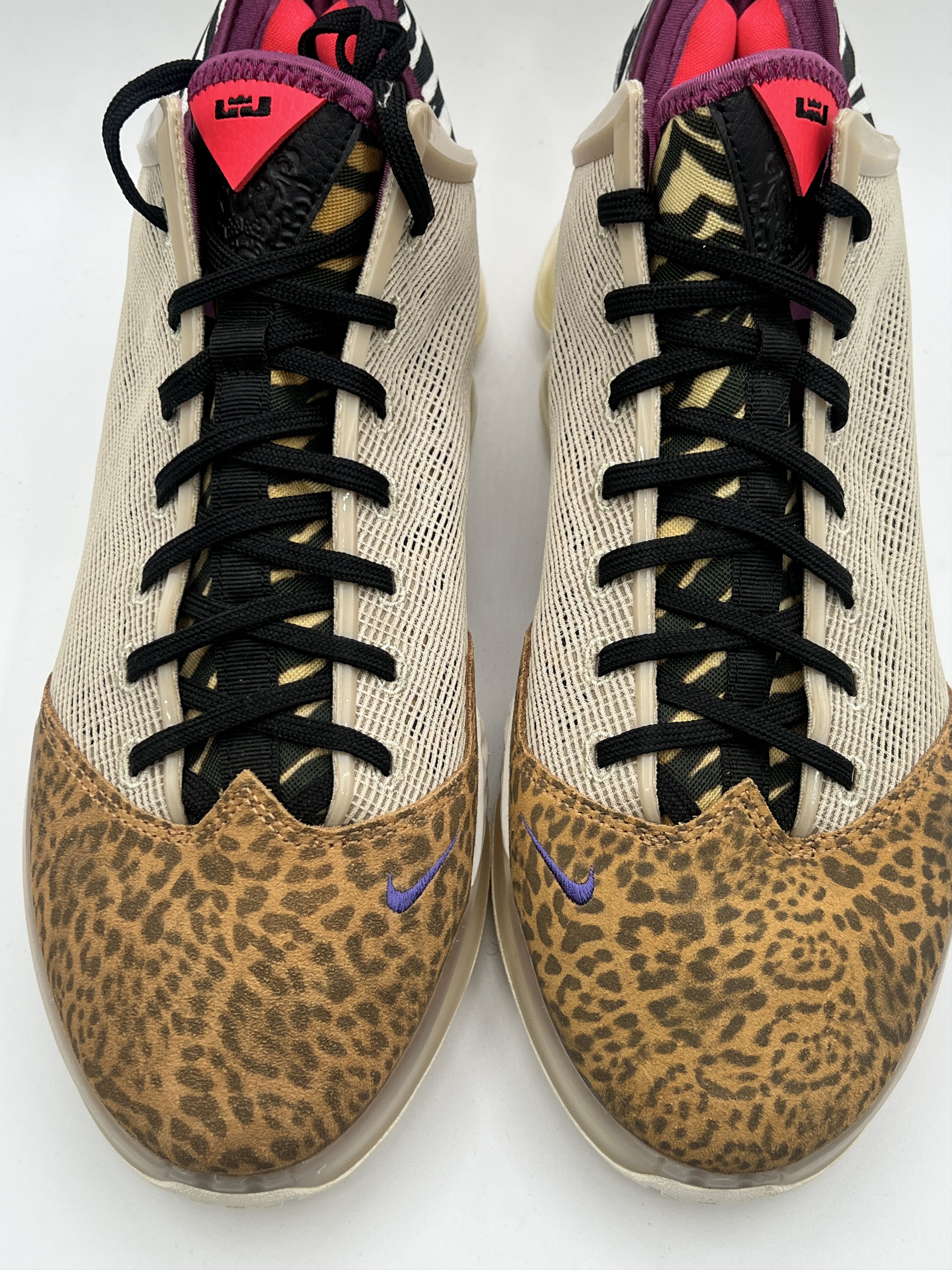 Nike Nike LeBron 19 Low Safari Size US 13 / EU 46 - 3 Thumbnail