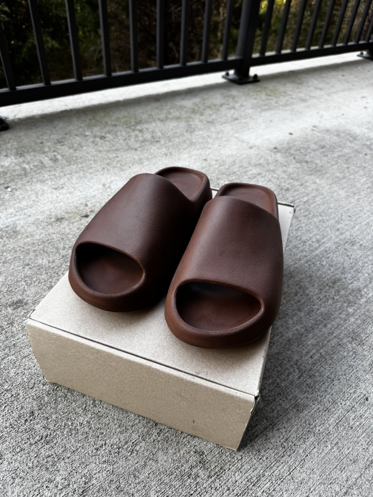 Yeezy Yeezy Slides Size US 12 / EU 45 - 1 Thumbnail