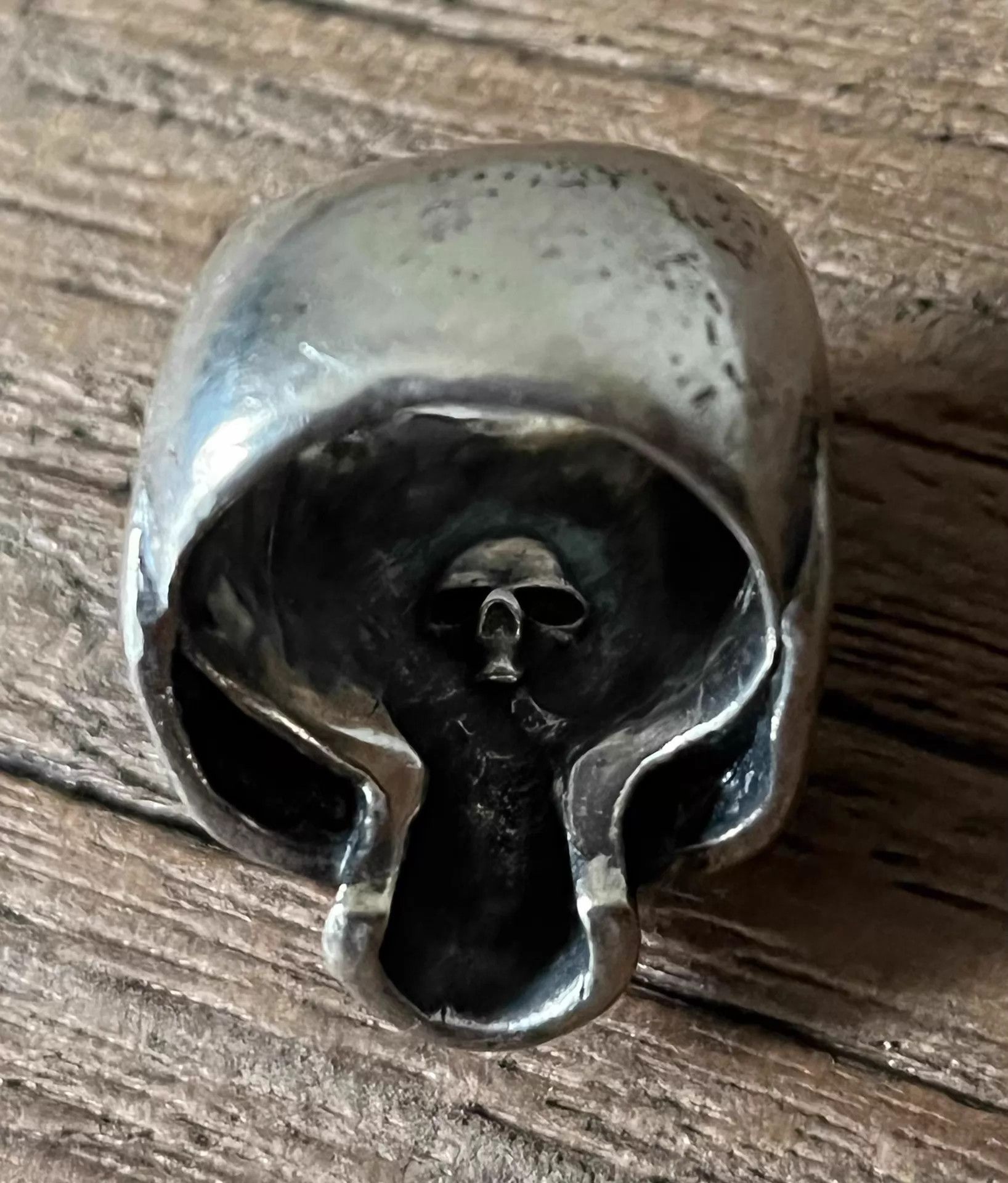Number (N)ine Number (N)ine skull ring gem eyes 17 silver Size ONE SIZE - 6 Thumbnail